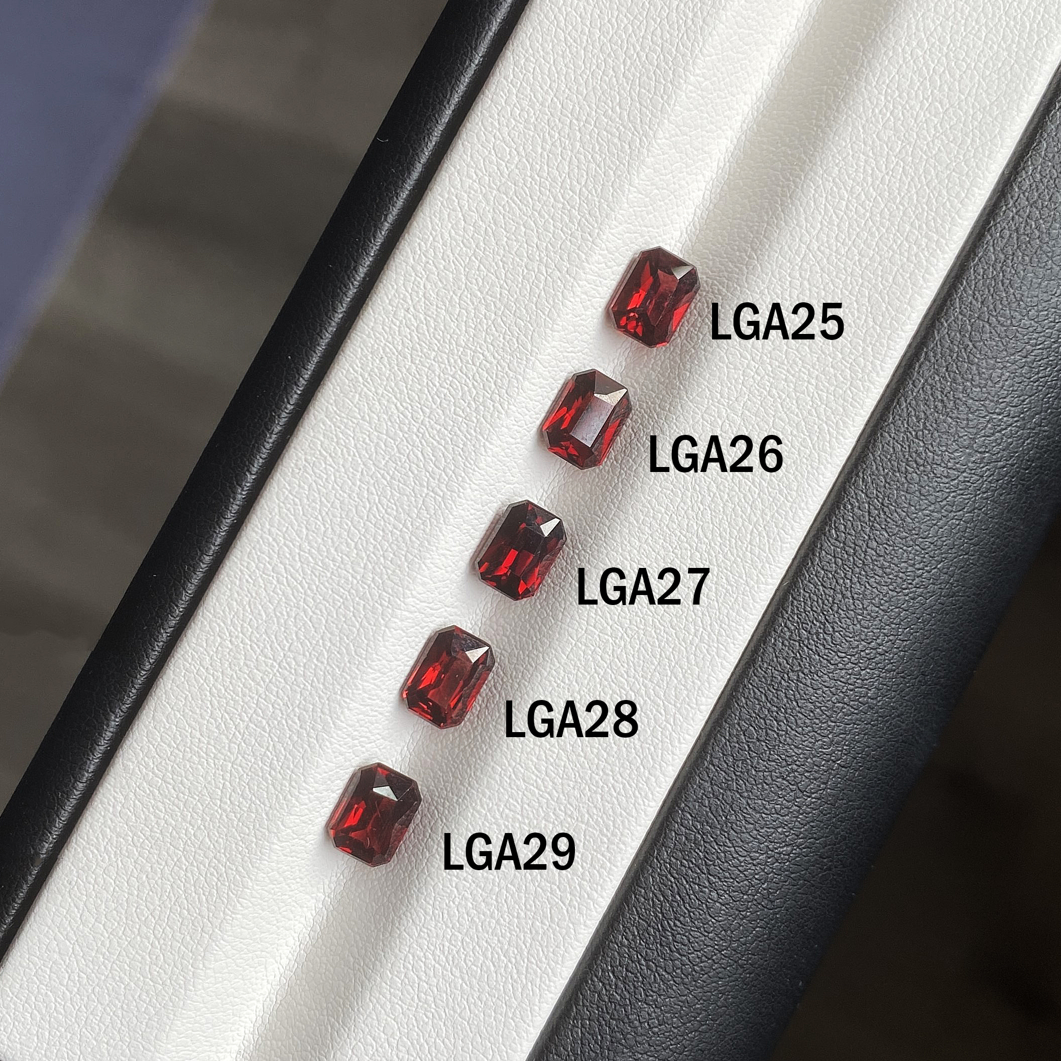 石榴石 Garnet/1.36-1.58克拉