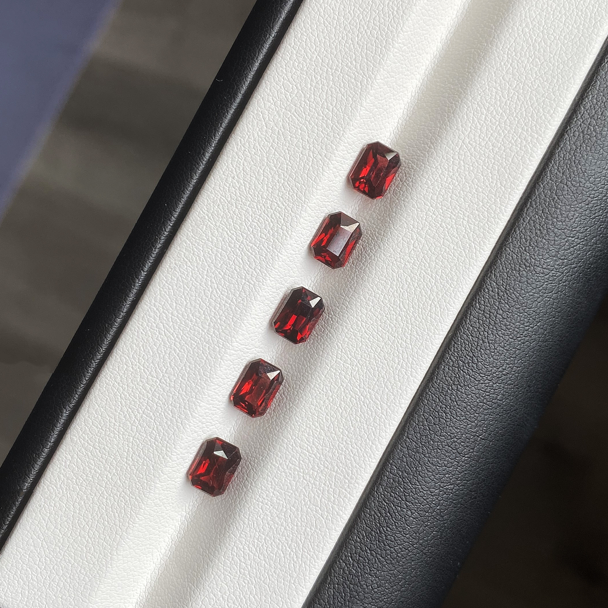 石榴石 Garnet/1.36-1.58克拉