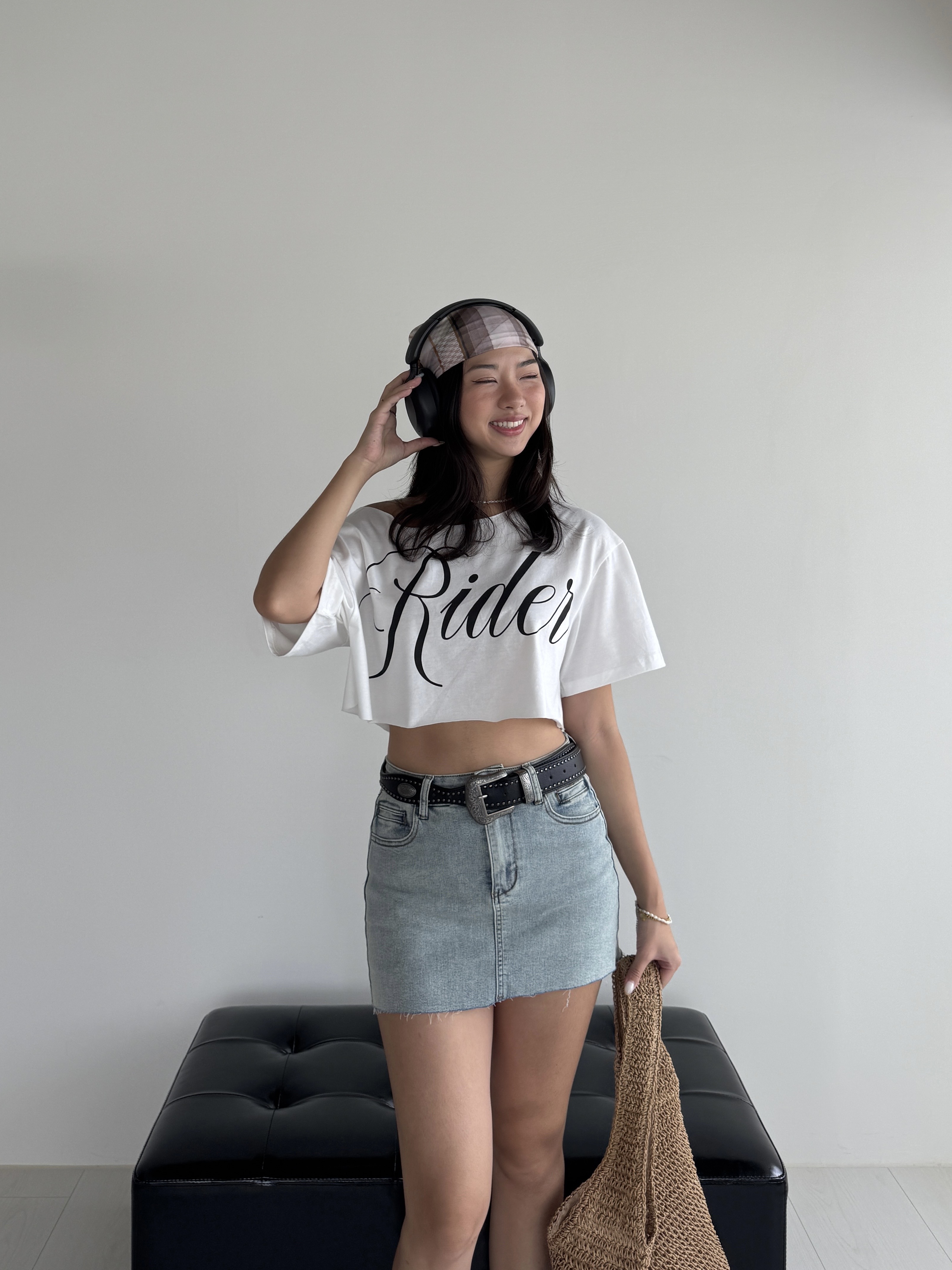 City Girl🗽字母斜肩寬鬆上衣