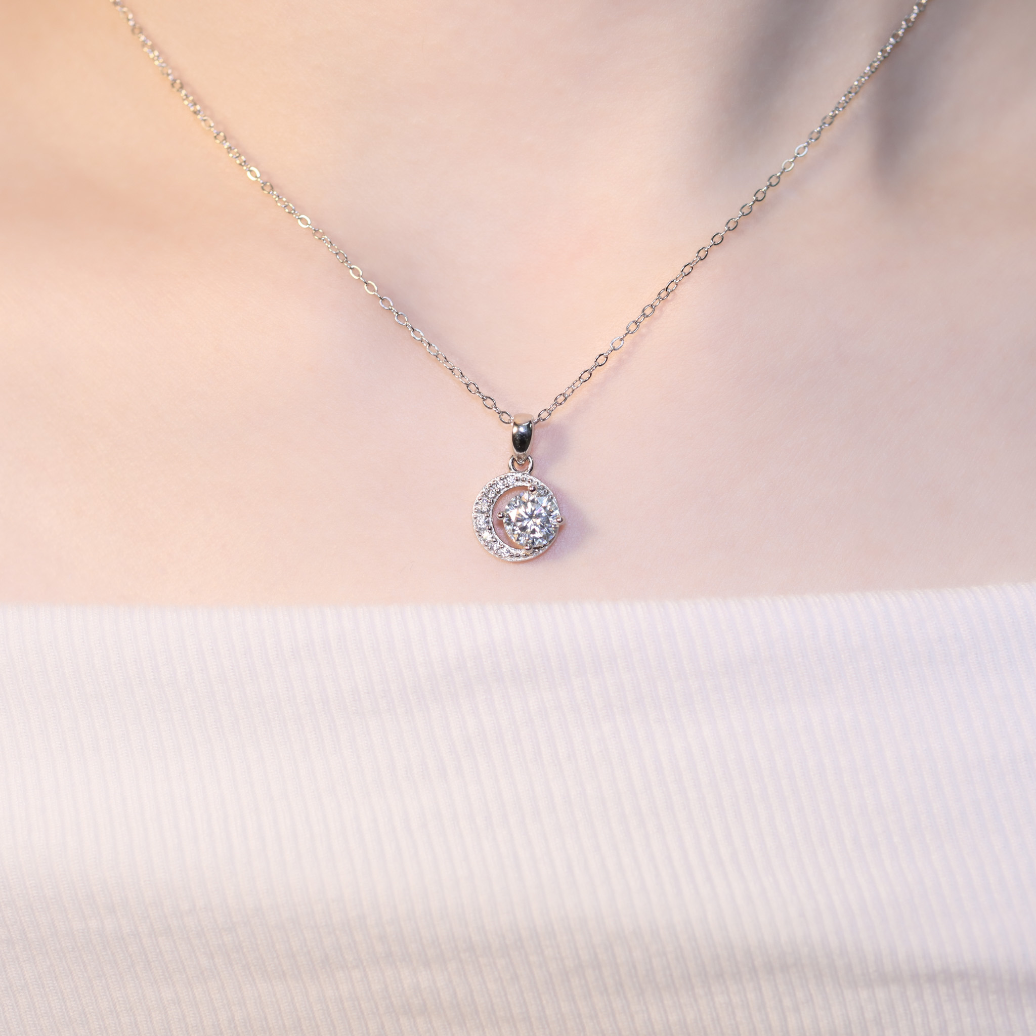 | 925純銀・厚鍍白金・ 厚鍍玫瑰金・莫桑石 | 緊緊的陪伴項鍊 (銀/玫瑰金) | NE1396 |