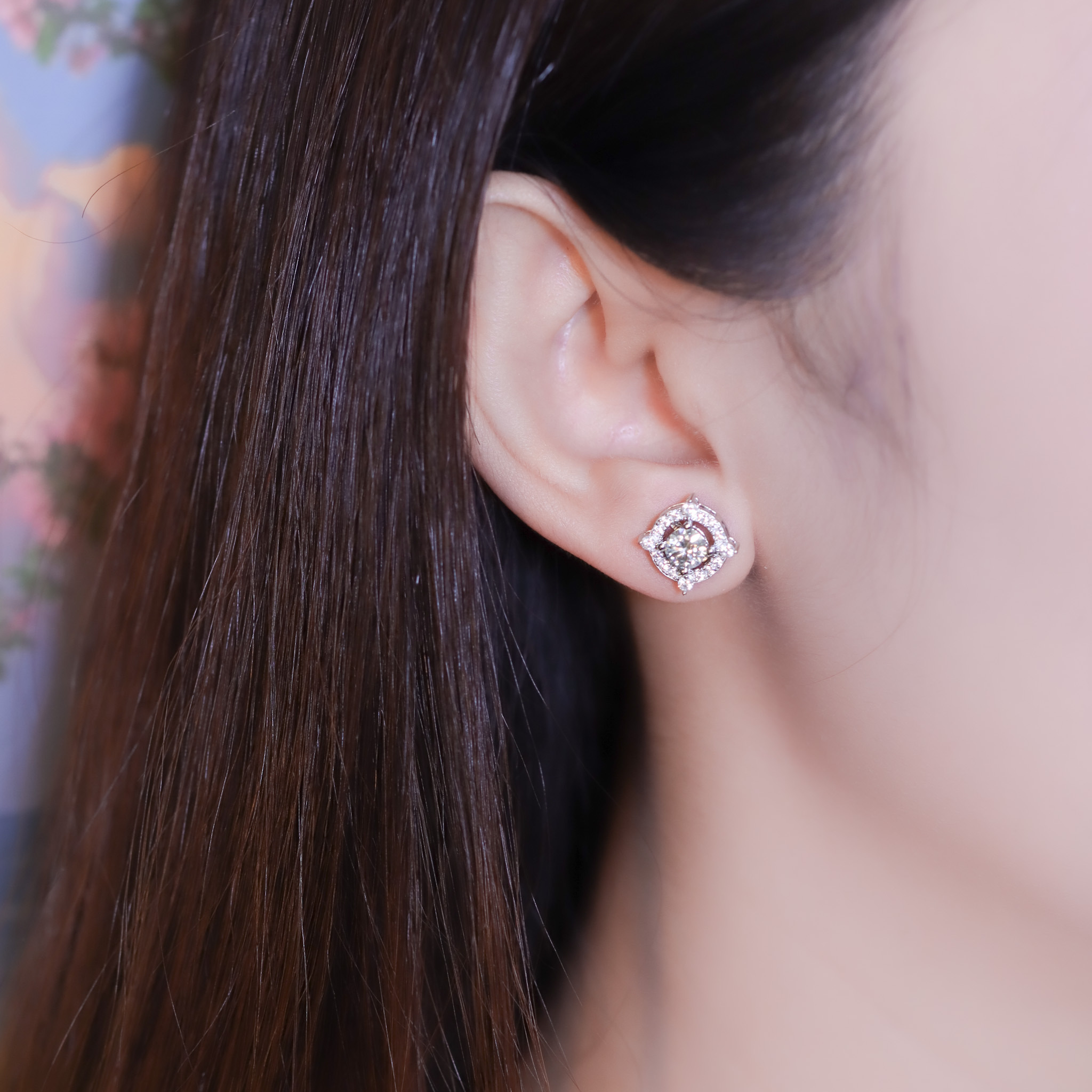 | 925純銀・厚鍍白金・莫桑石 | 鑽光漫畫廊耳環(三種戴法) | EA0985 |