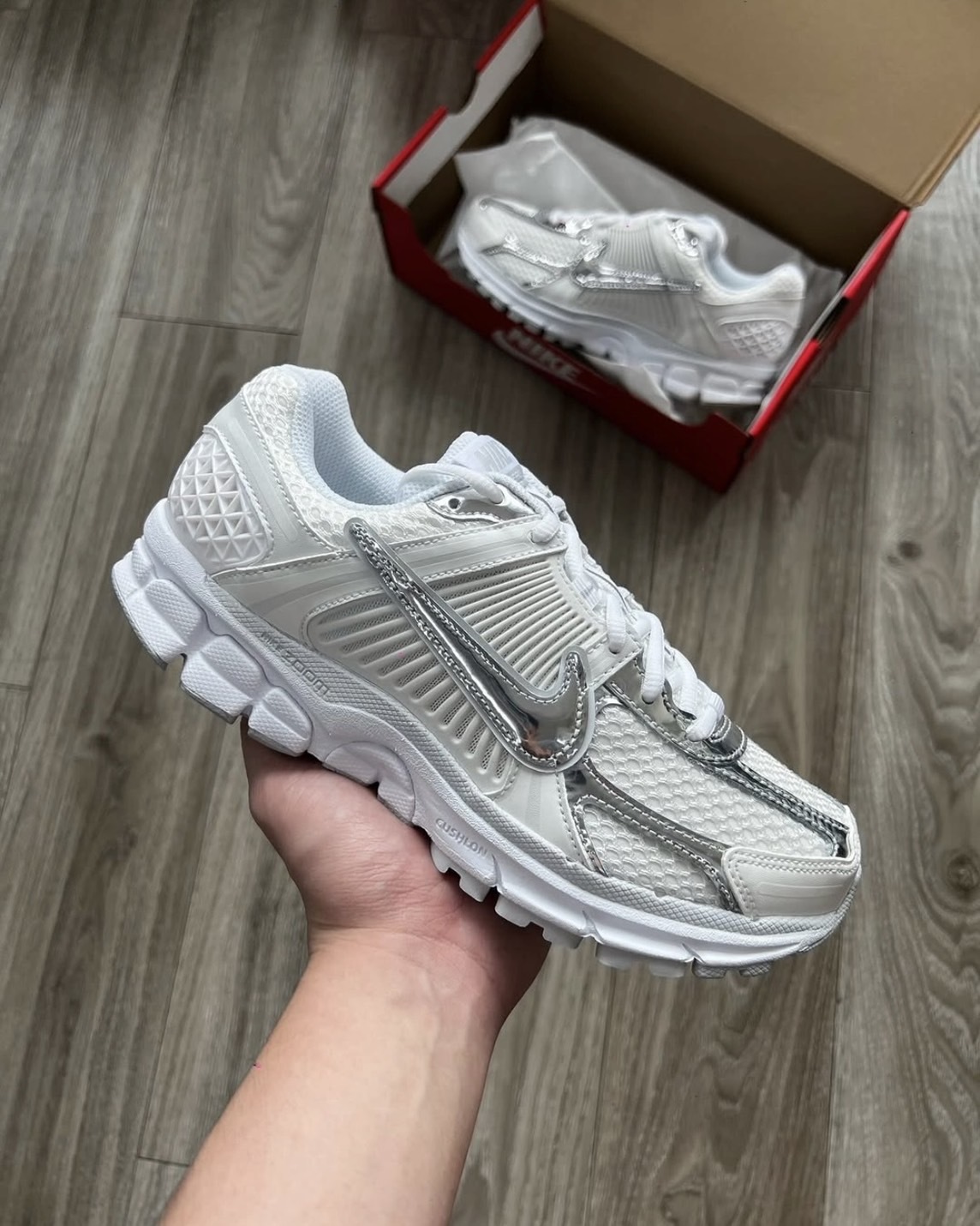 <現貨供應!!>Nike Zoom Vomero 5 "Chrome Toe"復古 老爹鞋 女款 仙女白銀