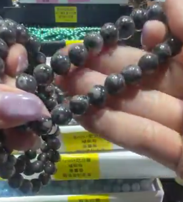 251110 - D35 8mm+尼泊爾極稀有黑靈骨龍宮舍利手串