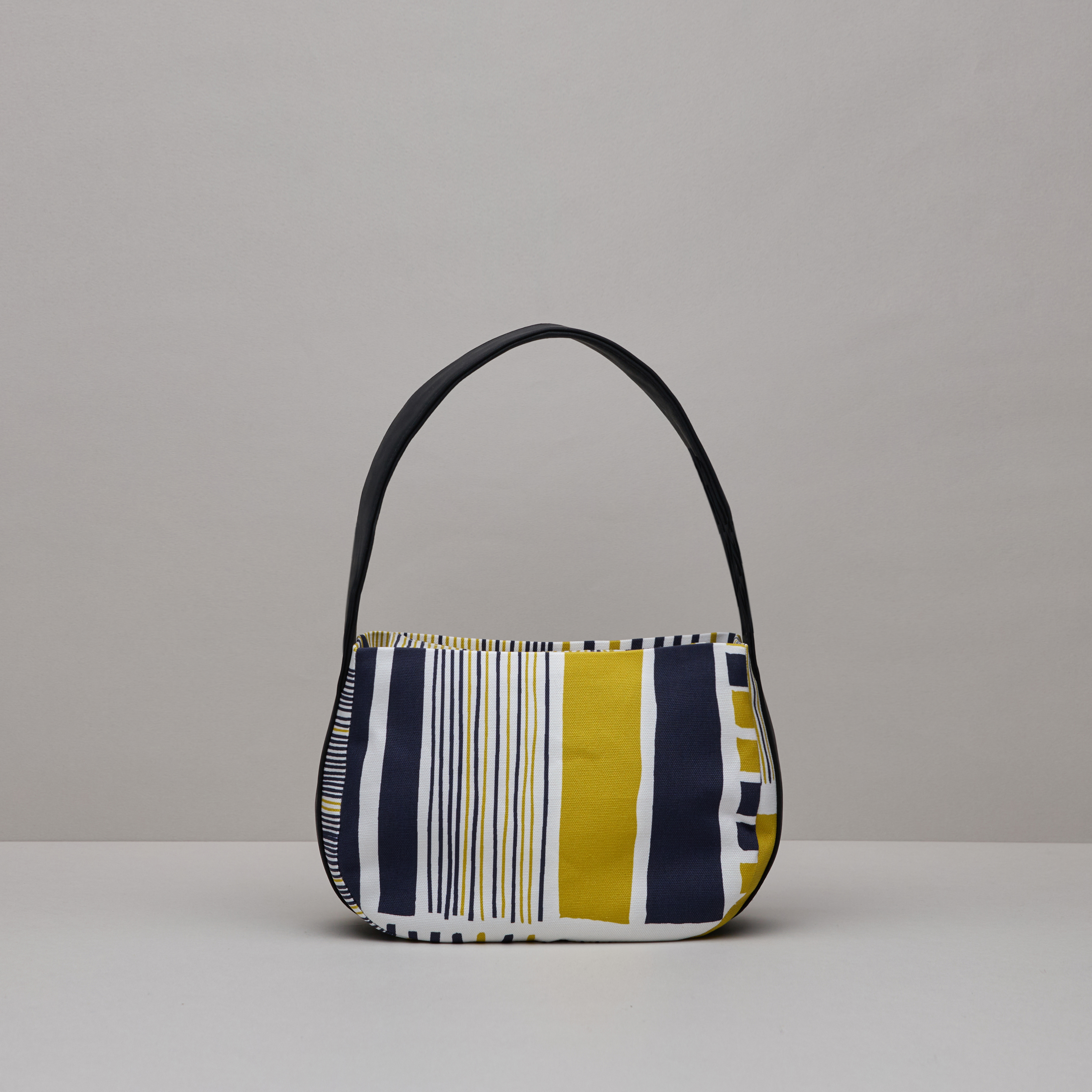 再生皮革彎月包 / 鐵皮屋黃藍