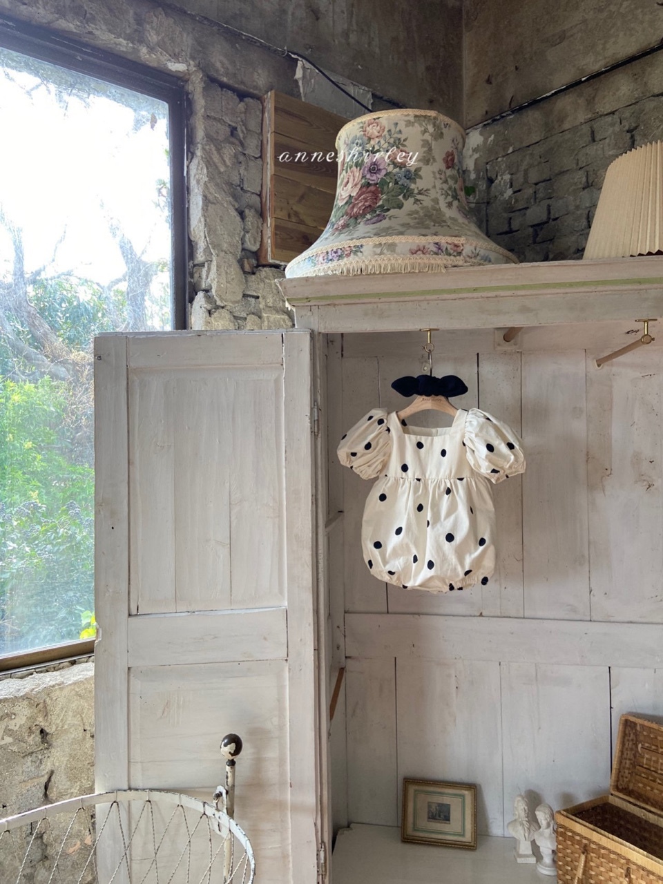 Anneshirley - Dot Suit