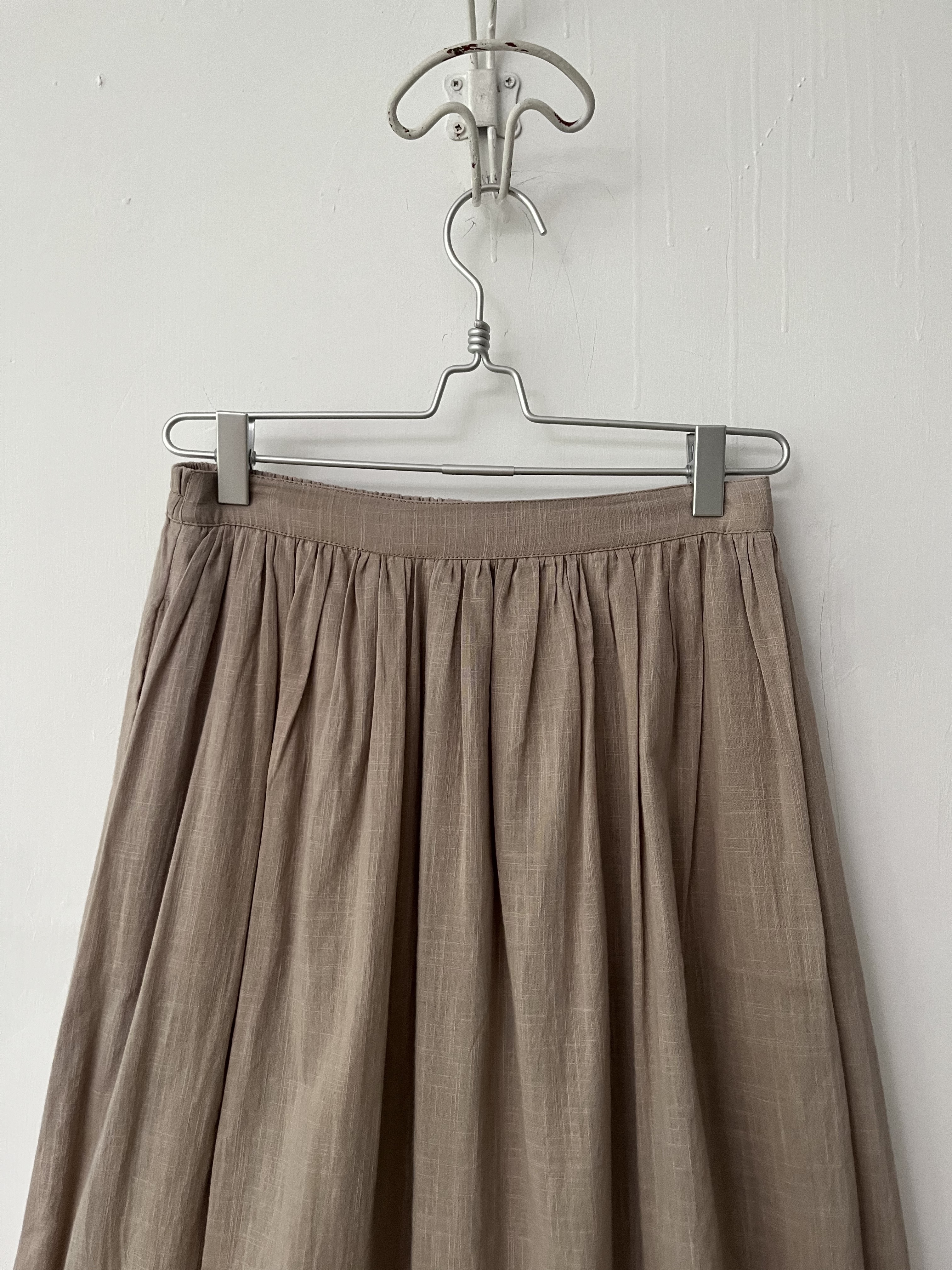 淺褐色半橡筋裙