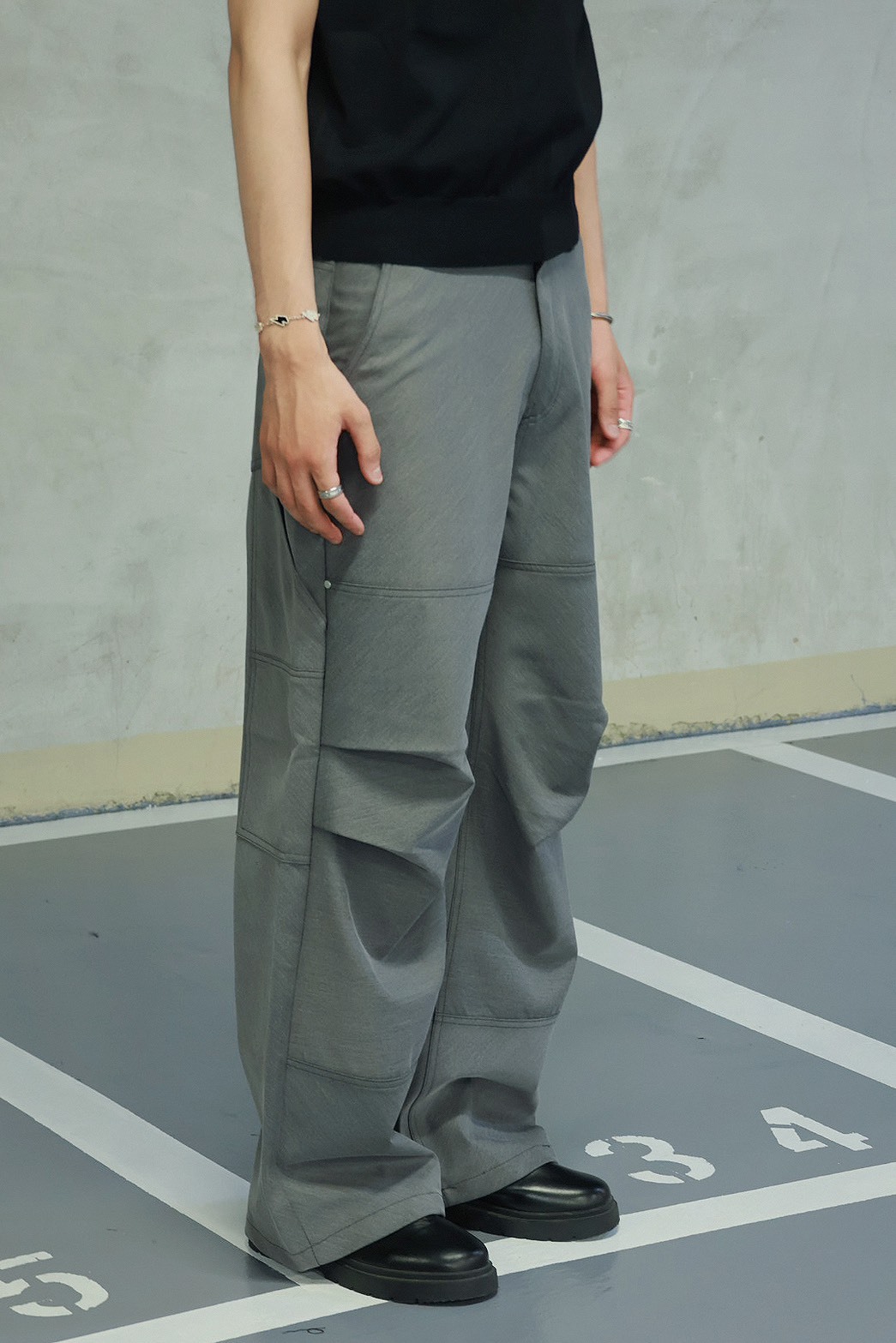 FU 韓系 摺皺 鉚釘 設計感 闊腿 #西裝褲