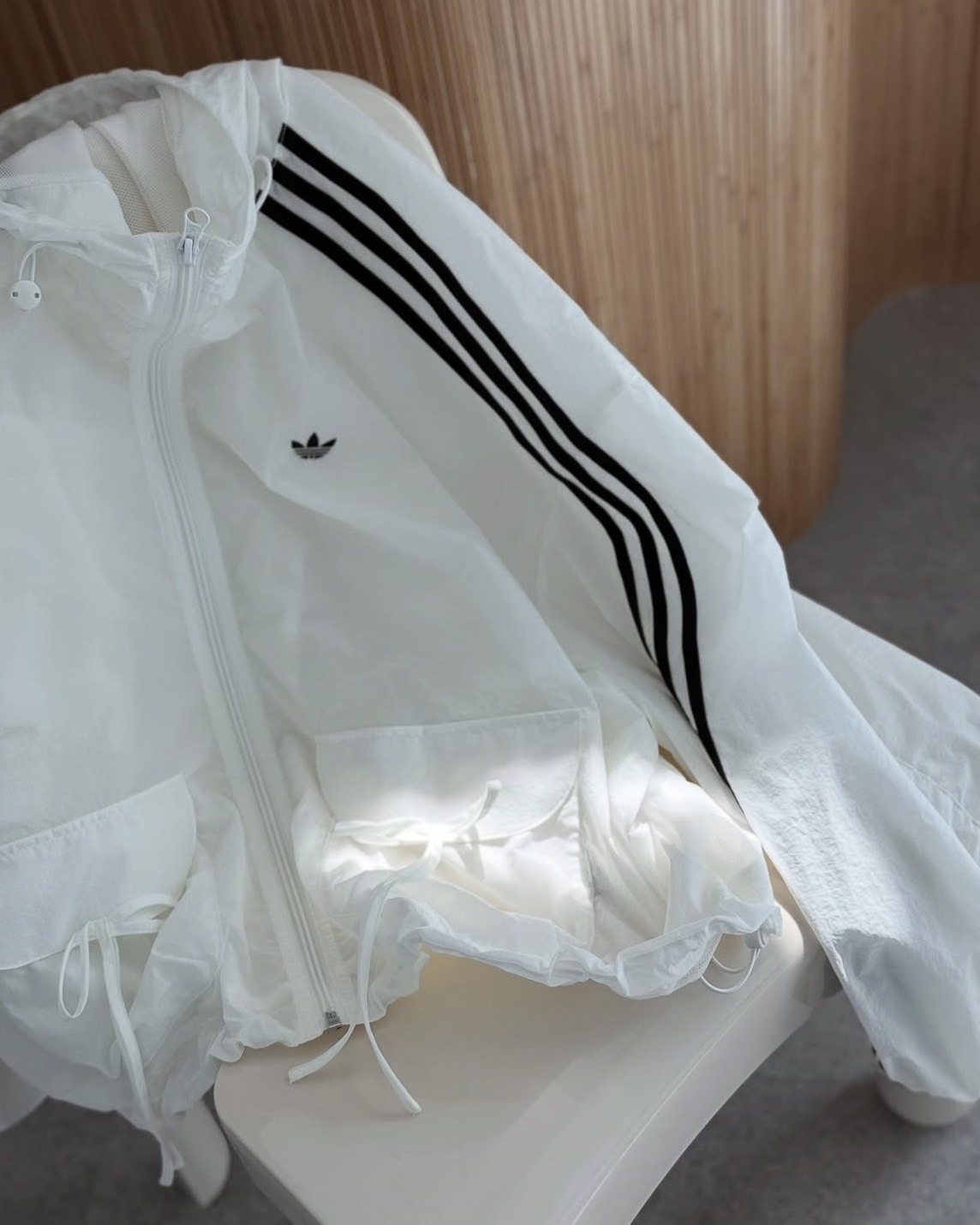 <甜酷運動風🖤> Adidas 三葉草 前口袋輕薄外套