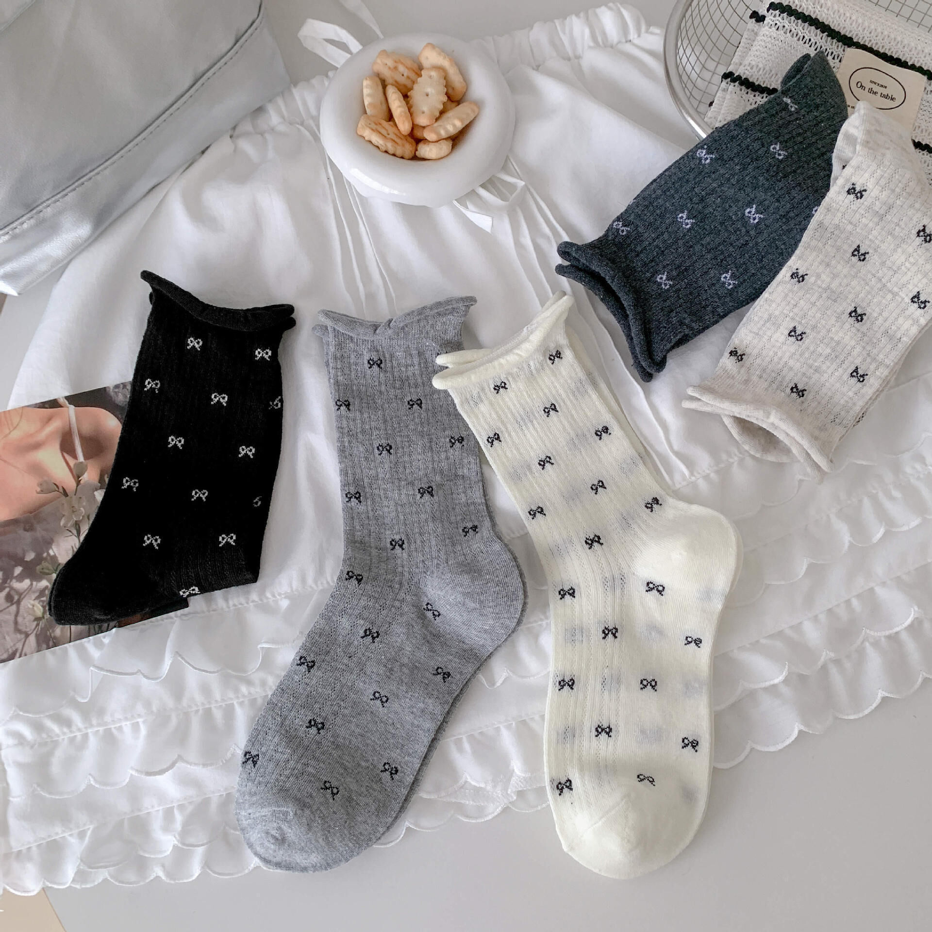 《6038》♾️ins風滿版蝴蝶結襪