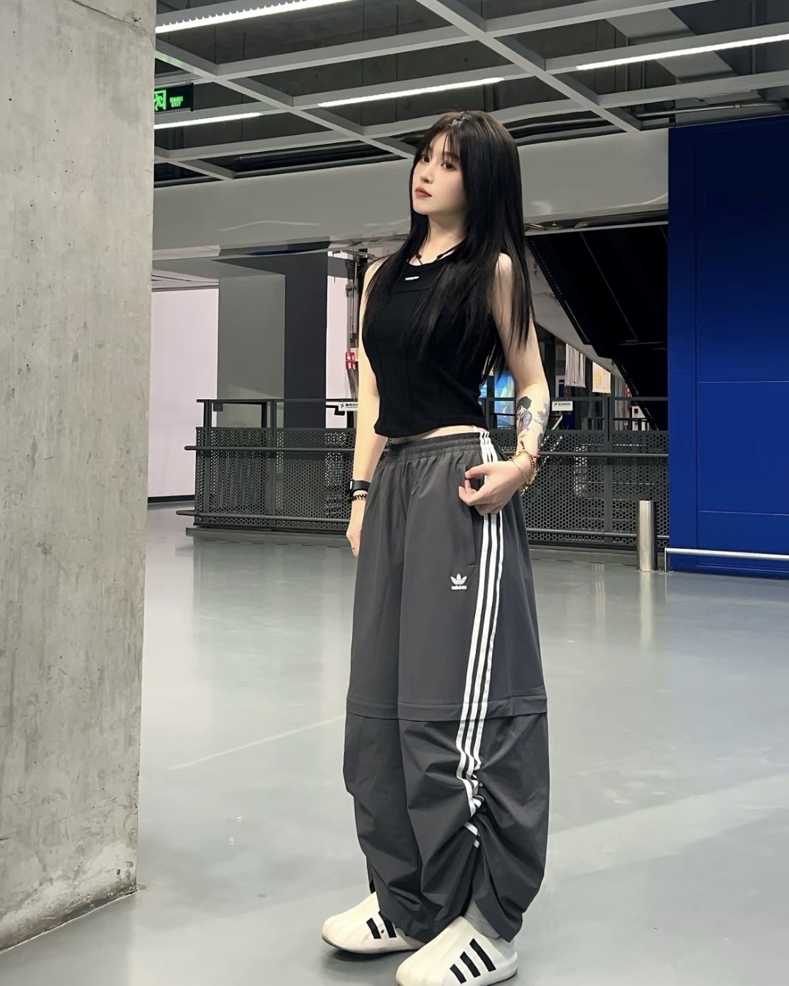 <買1送3???>Adidas Originals Tp Oversized Zip Off 三線 可拆卸 闊腿褲 黑 灰