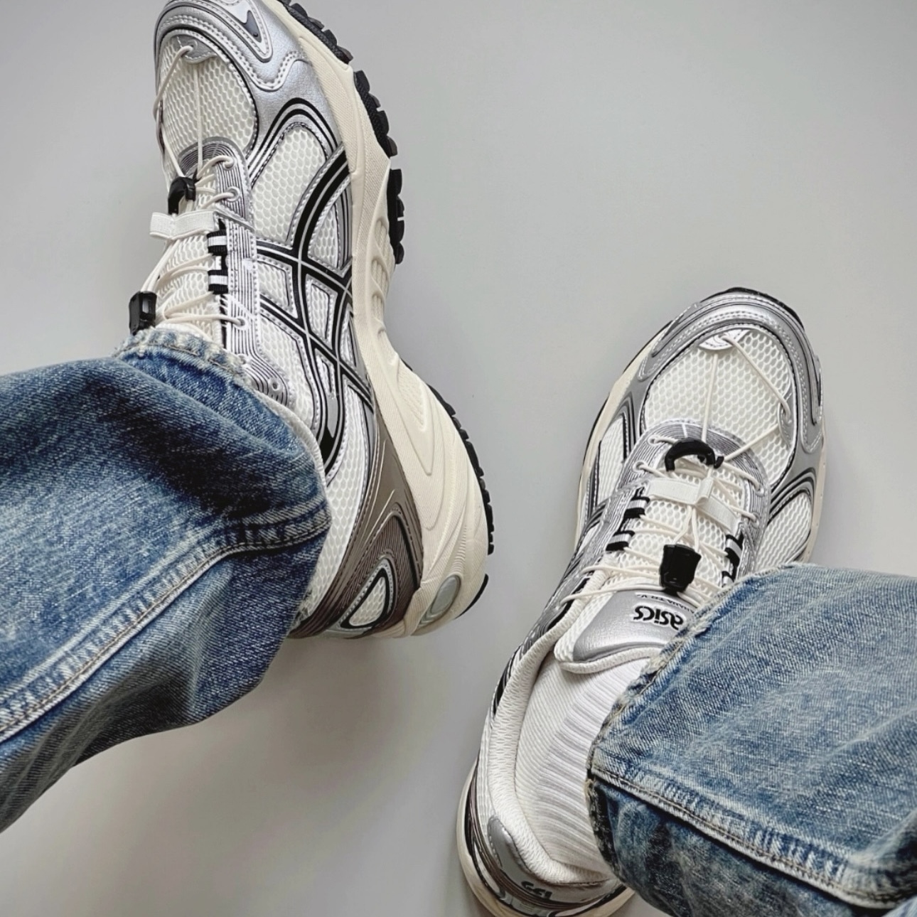 ASICS GEL-KAHANA TR V4 金屬白銀 銀銅 抽繩 Y2K 休閒 運動 1203A781-100