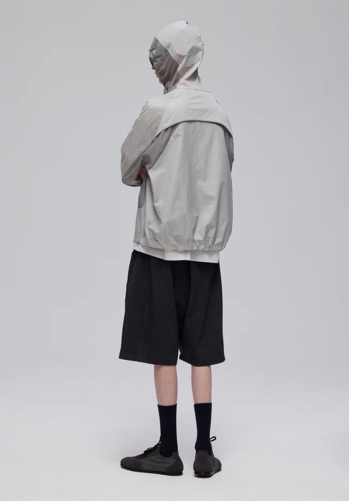 DECESOLO 拼接多袋UPF50+連帽防曬衣-淺灰/深灰/黑