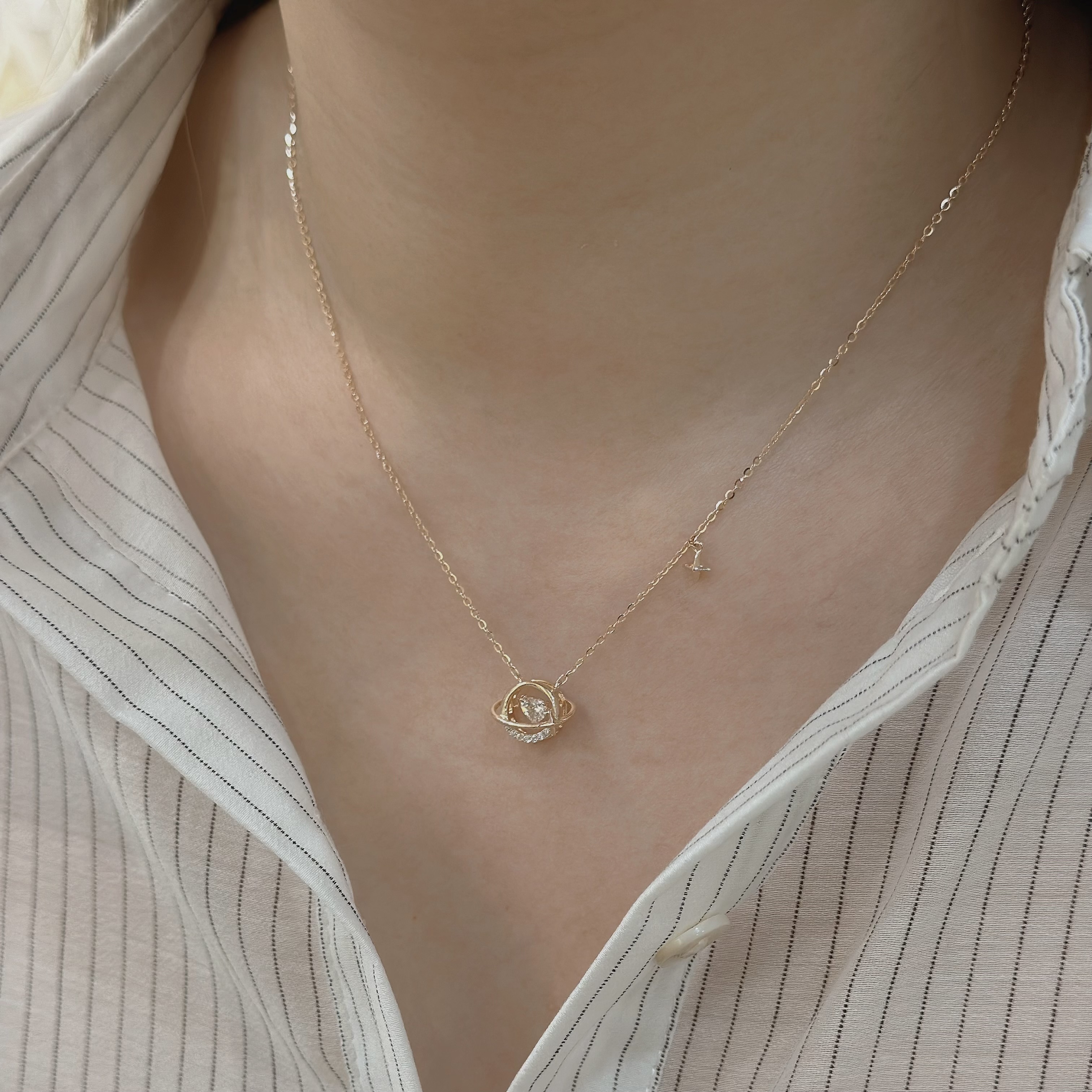 M39【輕奢】排鑽靈動星球純銀鎖骨鏈