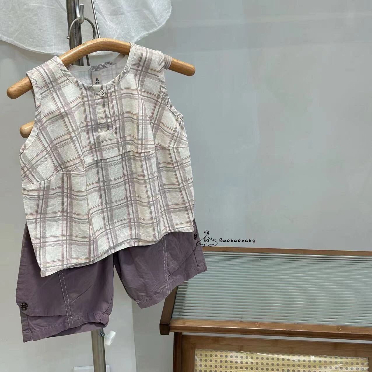 淡奶紫格子背心