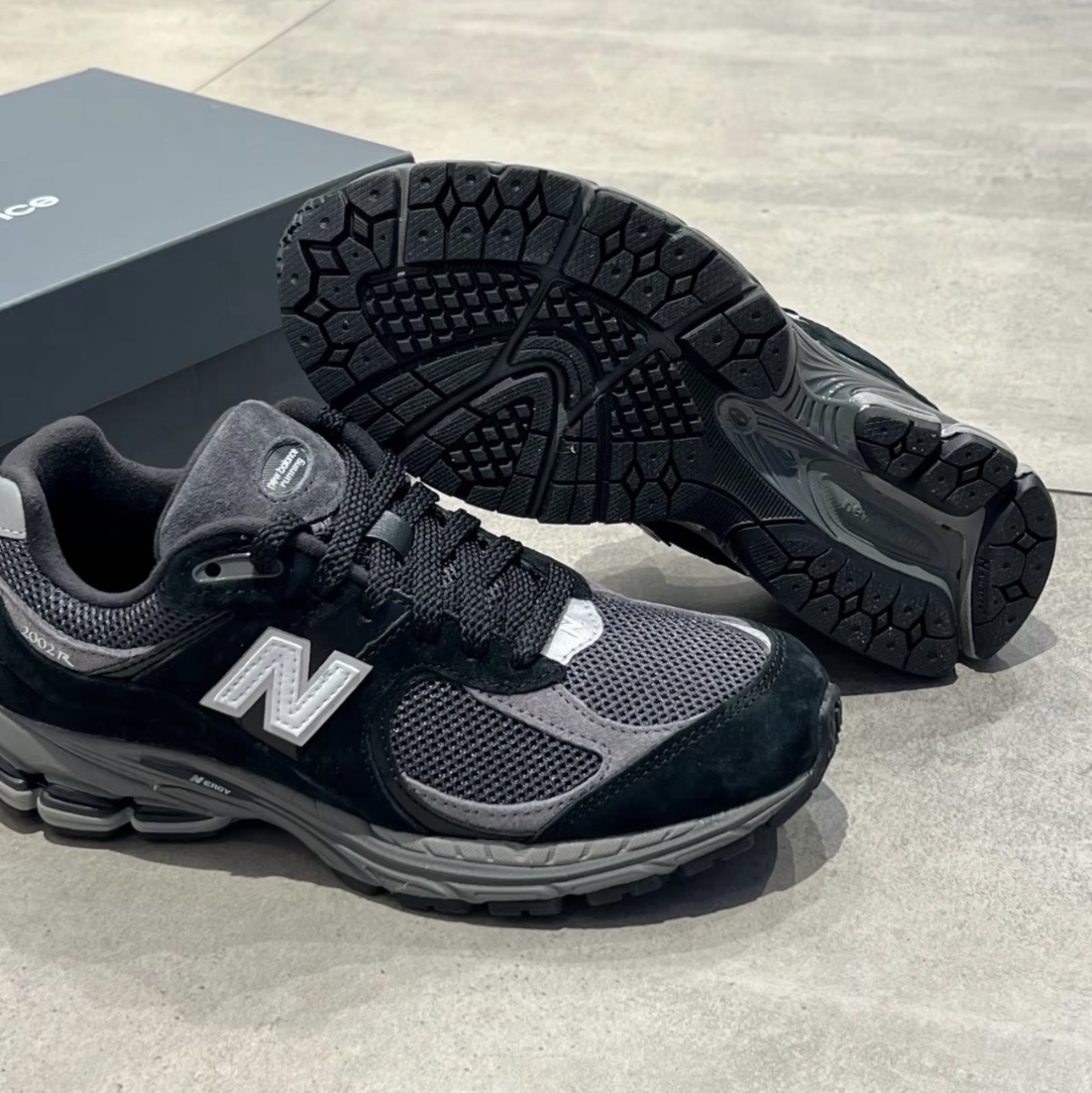 NEW BALANCE 2002R 黑灰 網布 麂皮 復古 休閒 運動 M2002RR1