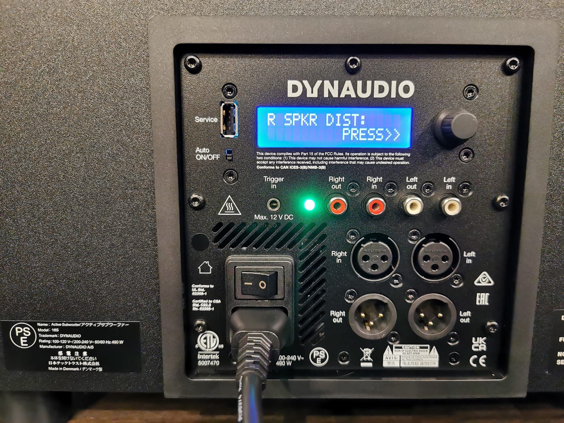 Dynauido Pro 18S超低音揚聲器輸入R SPKR DIST右聲道揚聲器與聆聽位置的距離