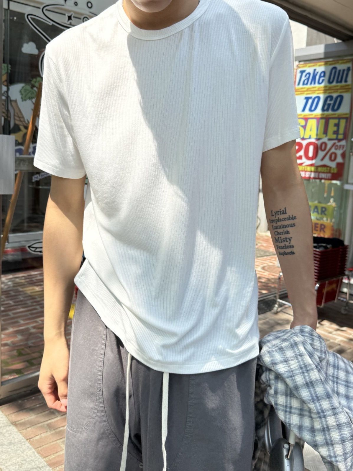 淨色圓領短袖Tee OUR ROOM-095T