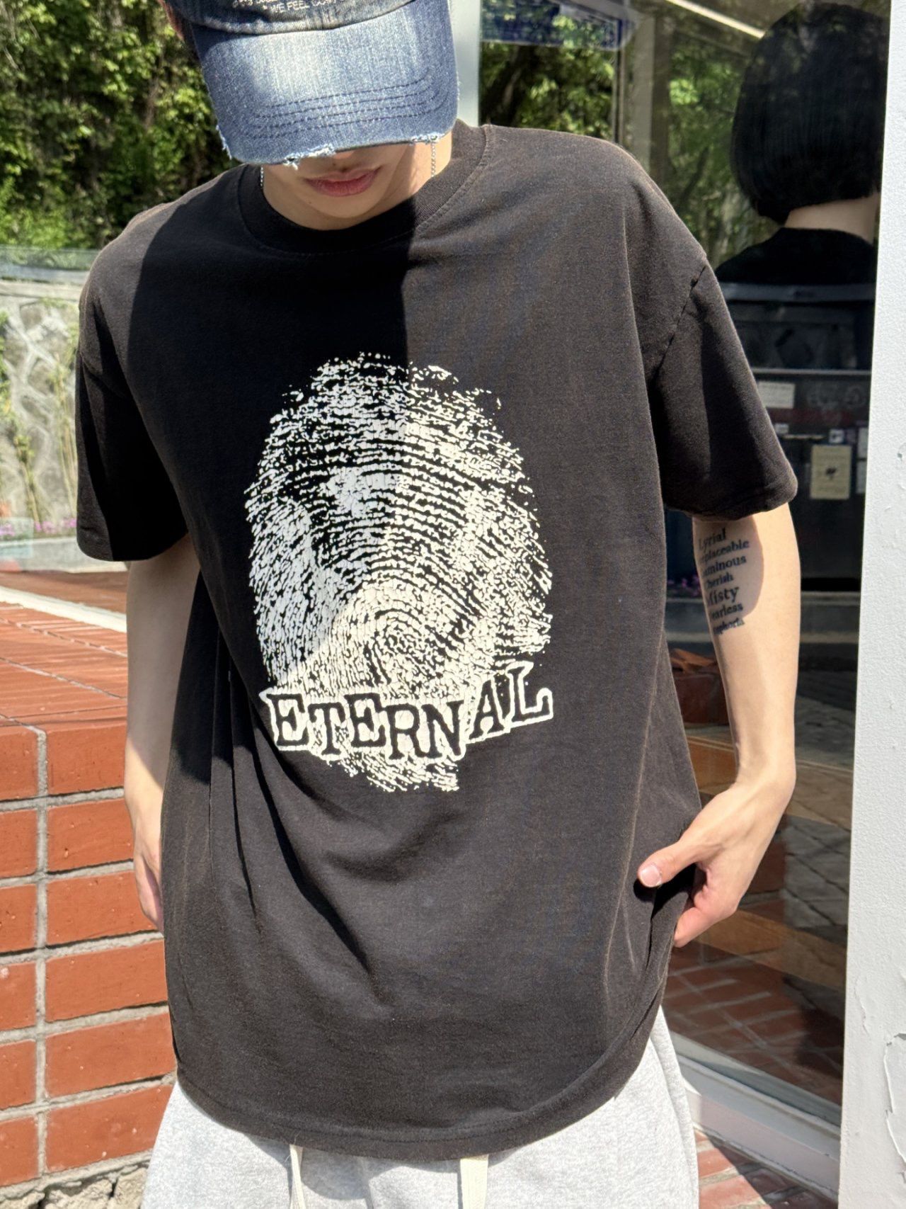 洗水英文字圖案短袖Tee OUR ROOM-102T