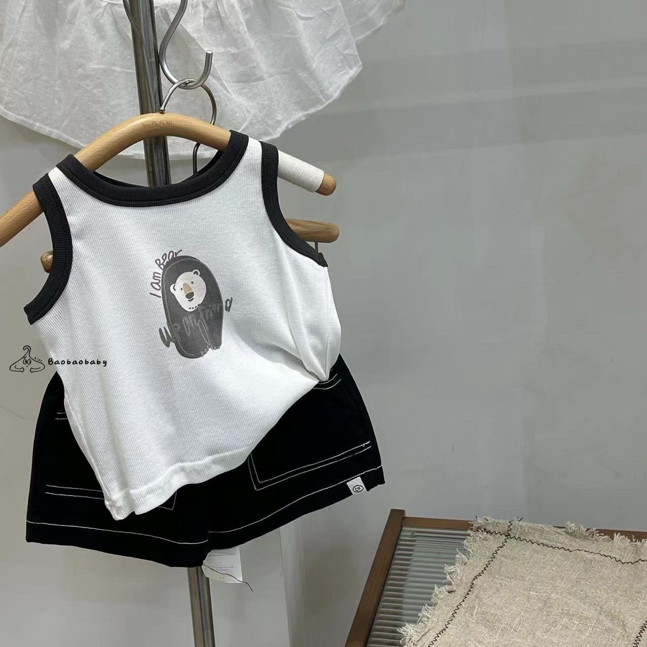 抗條小熊背心