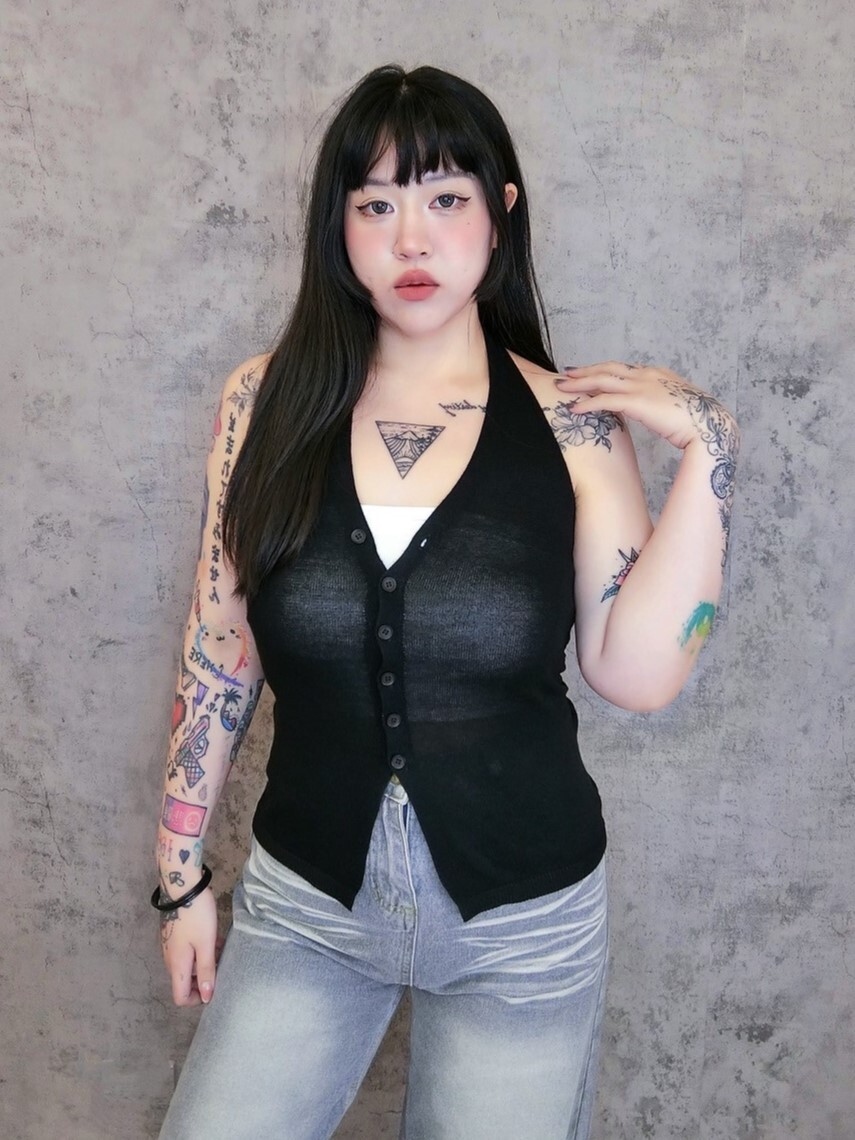 街頭辣妹V領排扣前綁帶造型背心