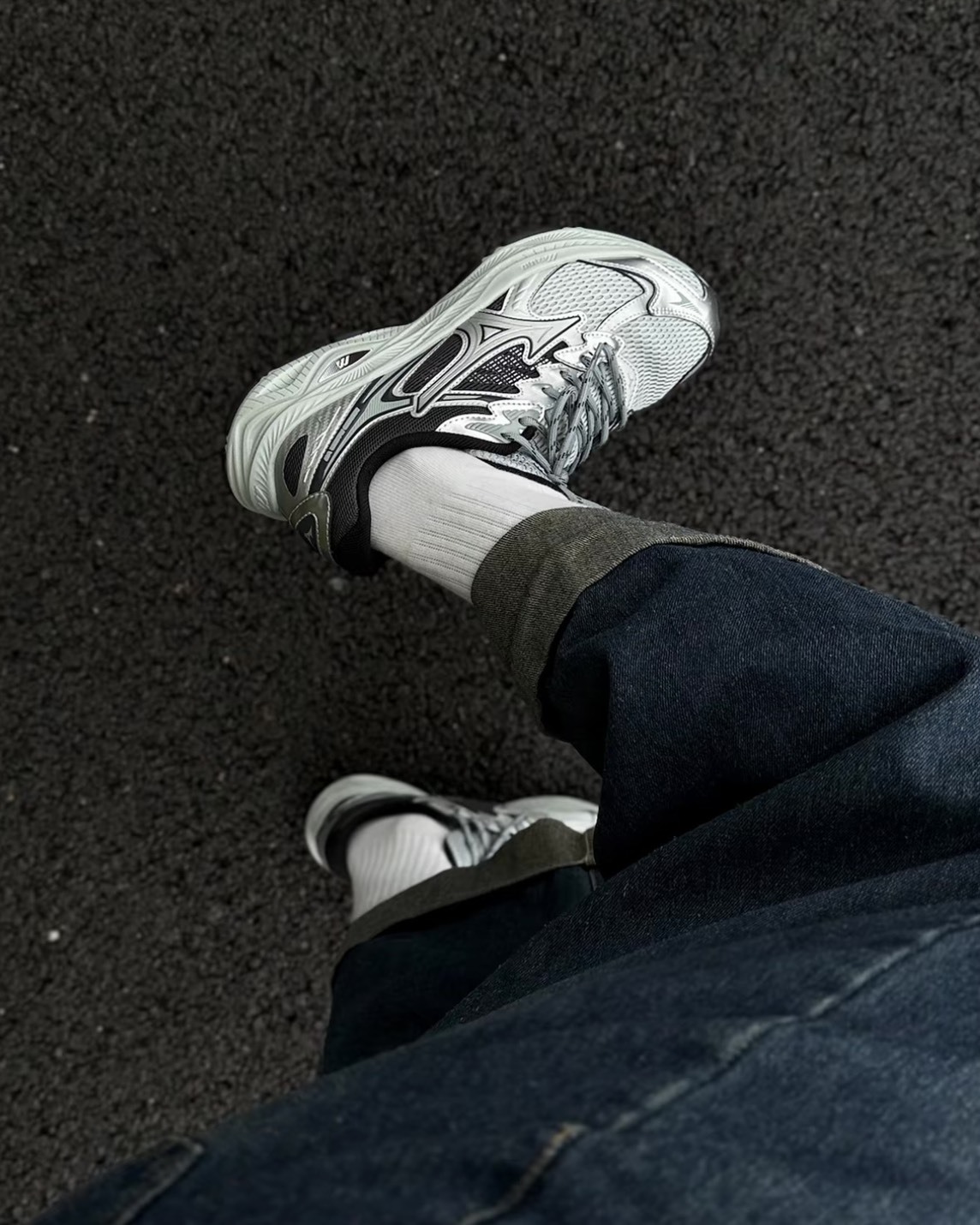 Mizuno Racer V2 復古 緩震 透氣 銀黑