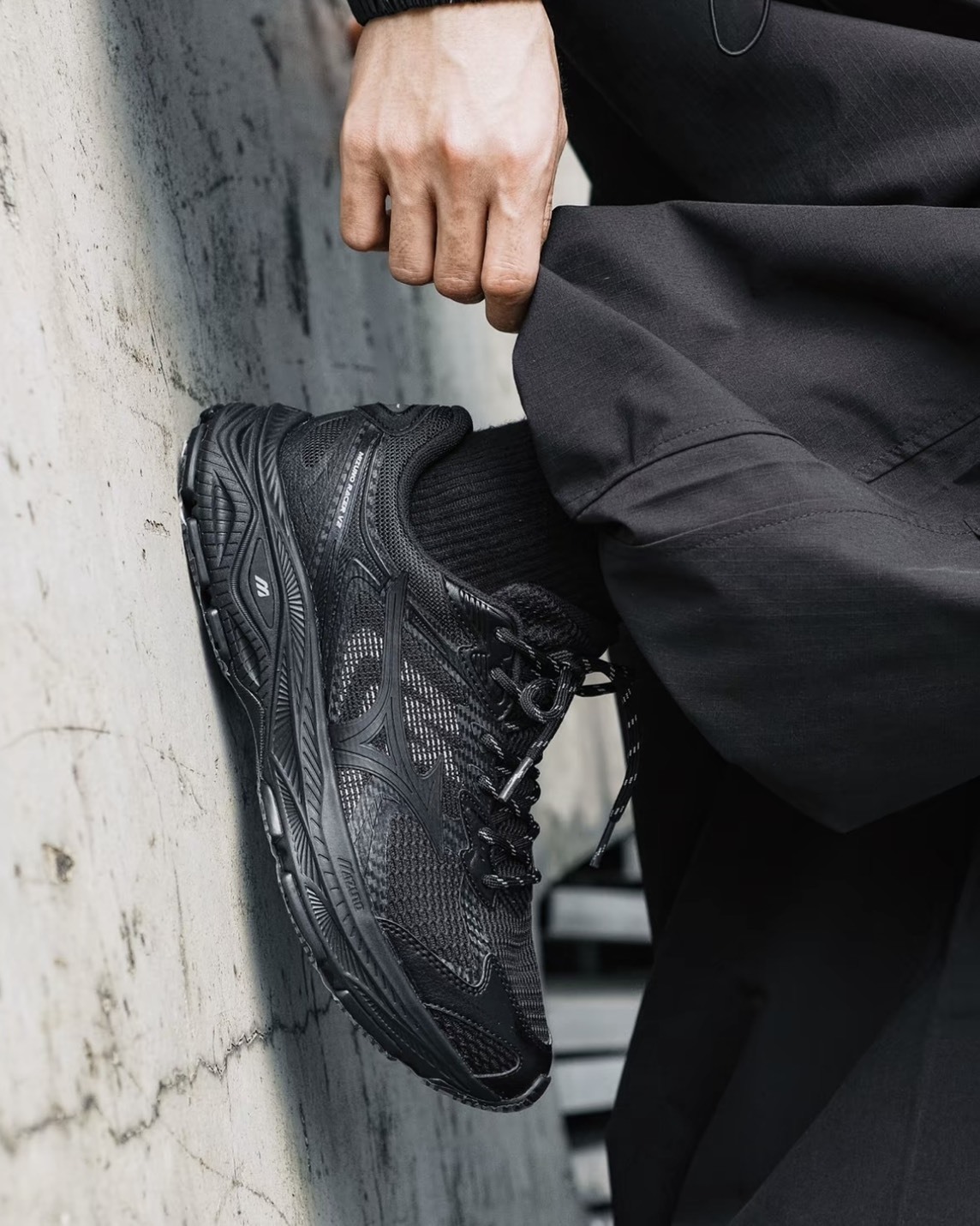 Mizuno Racer V2 復古 緩震 透氣 黑銀