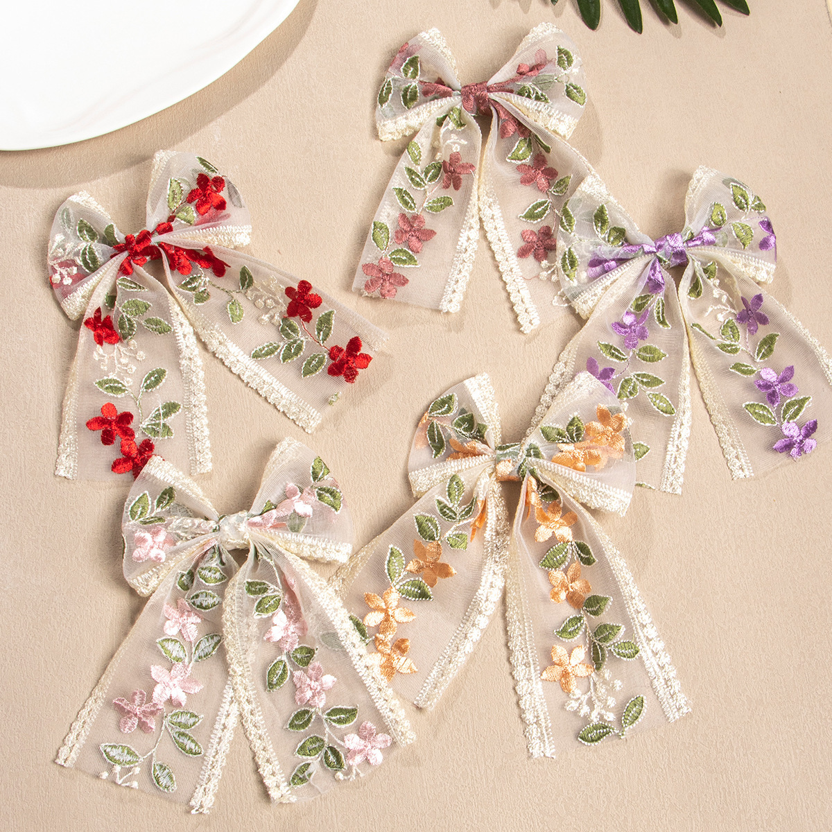 ins熱銷款 刺繡蝴蝶結髮飾(四色)