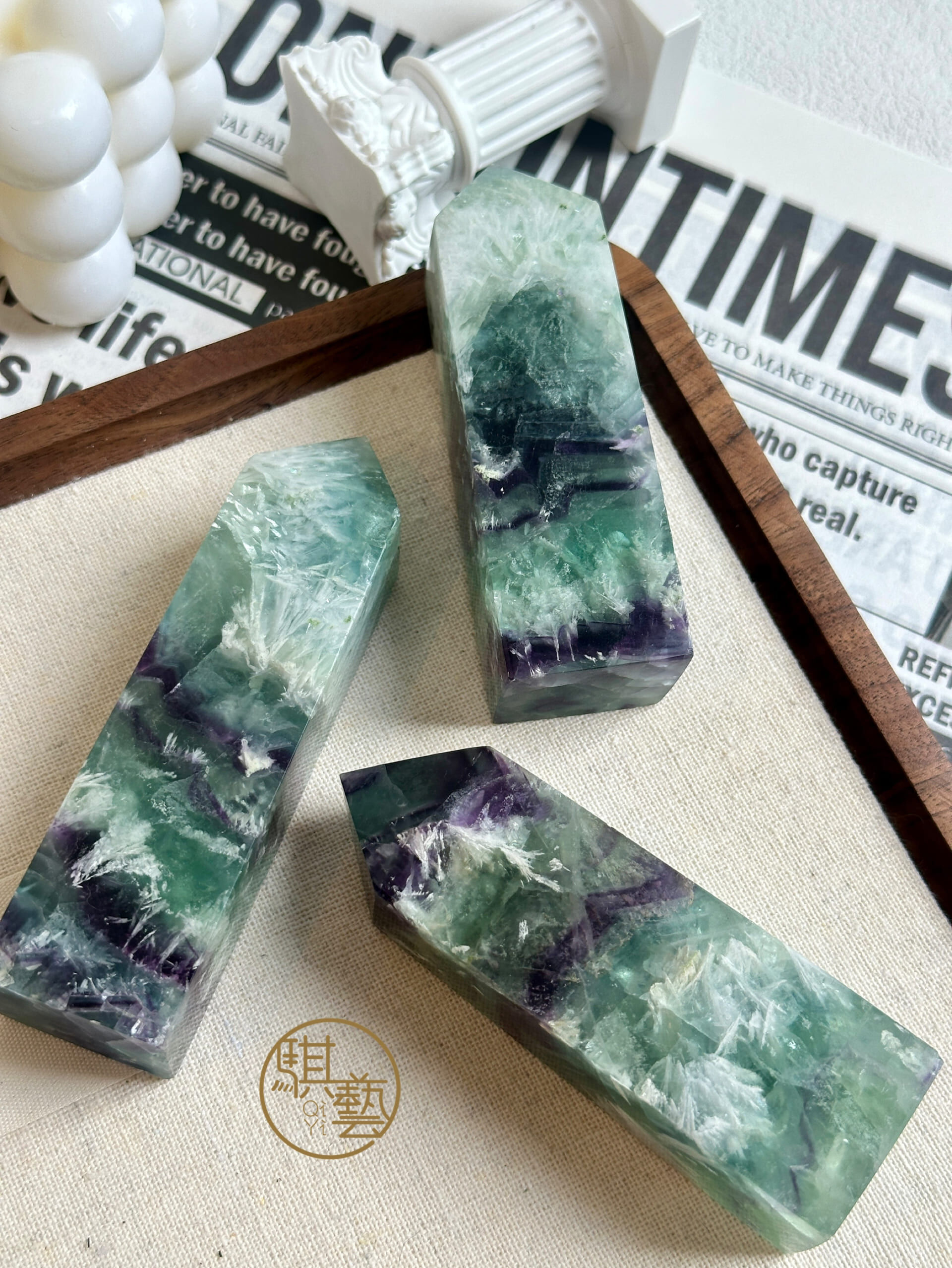 羽毛螢石柱｜夢幻羽絲紋理・釋放壓力與清理思緒