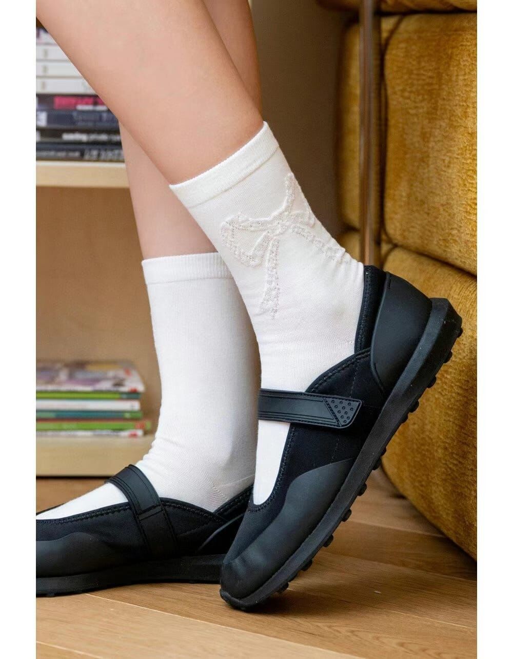 CT4481 暗紋蝴蝶結長款女裝襪 (任選5對$75 / 任選10對$138)