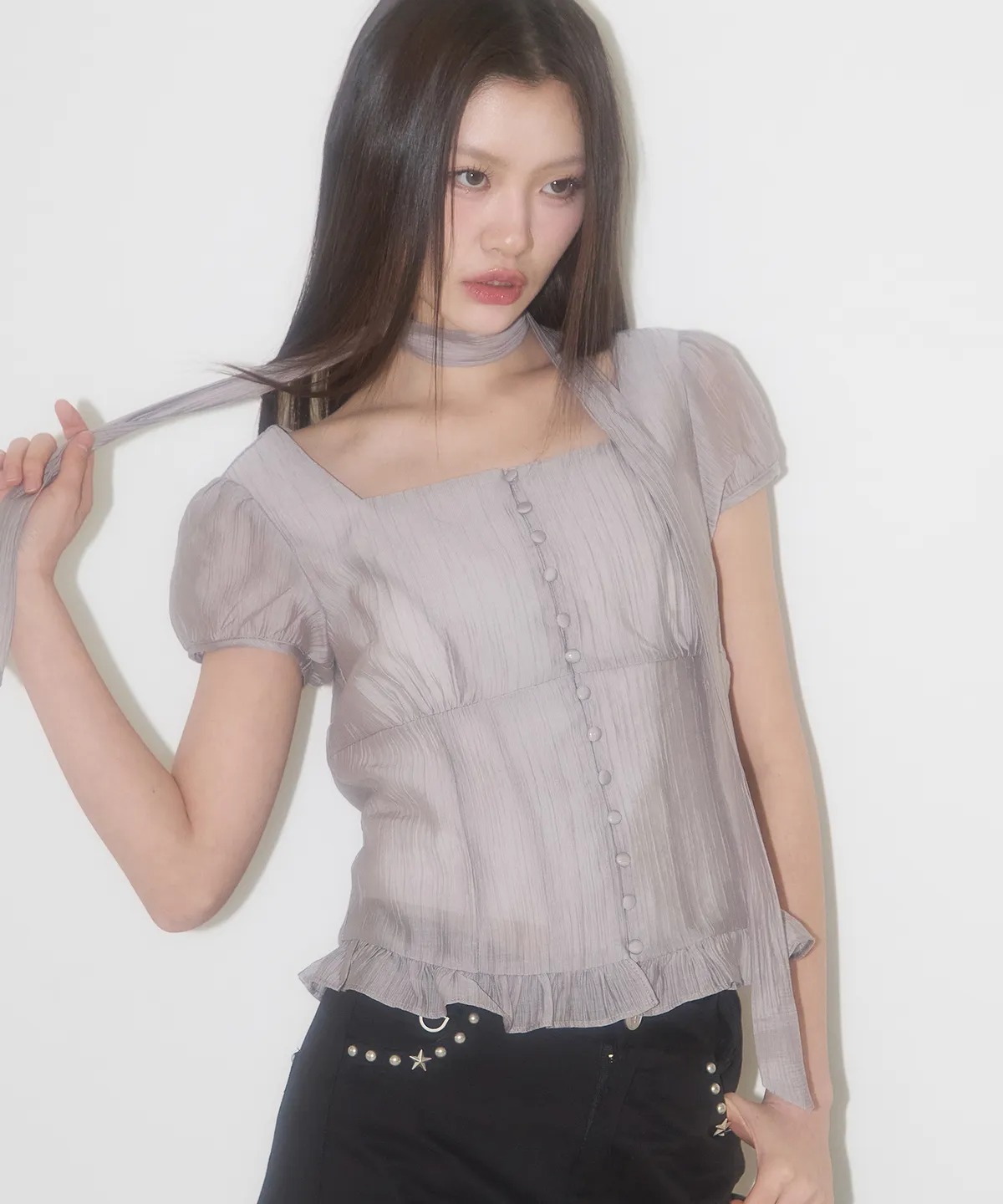 ILLIGO Ribbon The Square Neck Blouse
