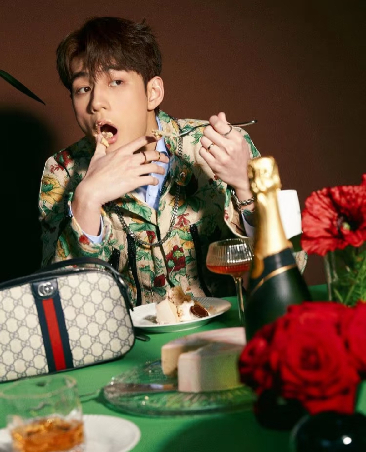 Gucci Bag Supreme GG print camera bag Blue