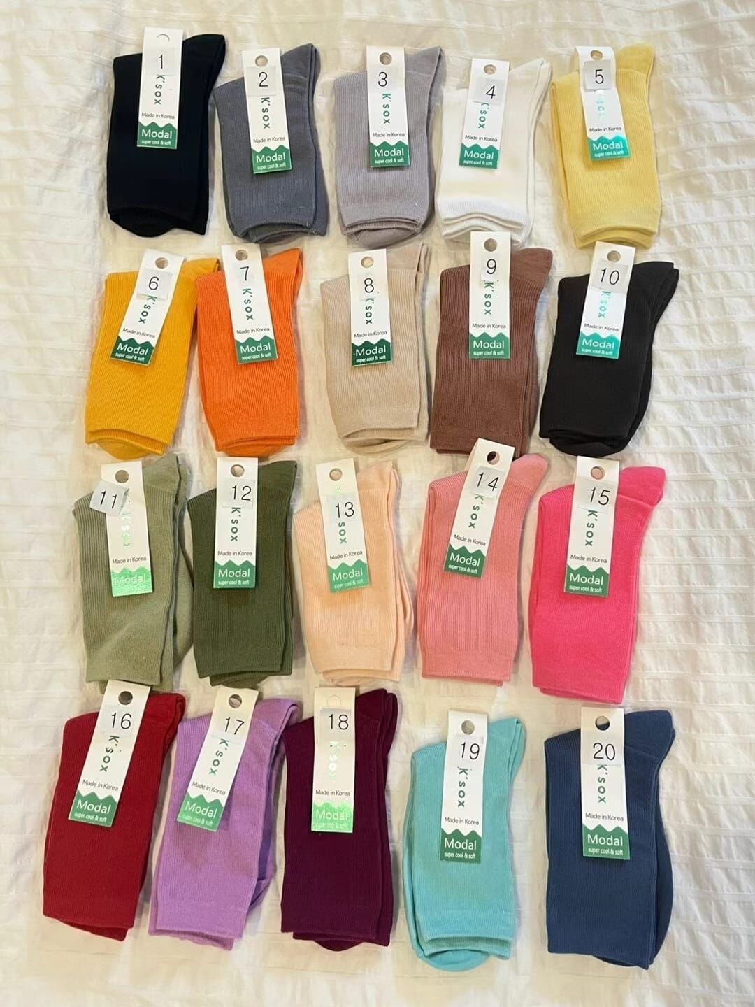 CT44132 🩷莫代爾細條紋素色女襪  (任選2對$48 / 任選5對$90)