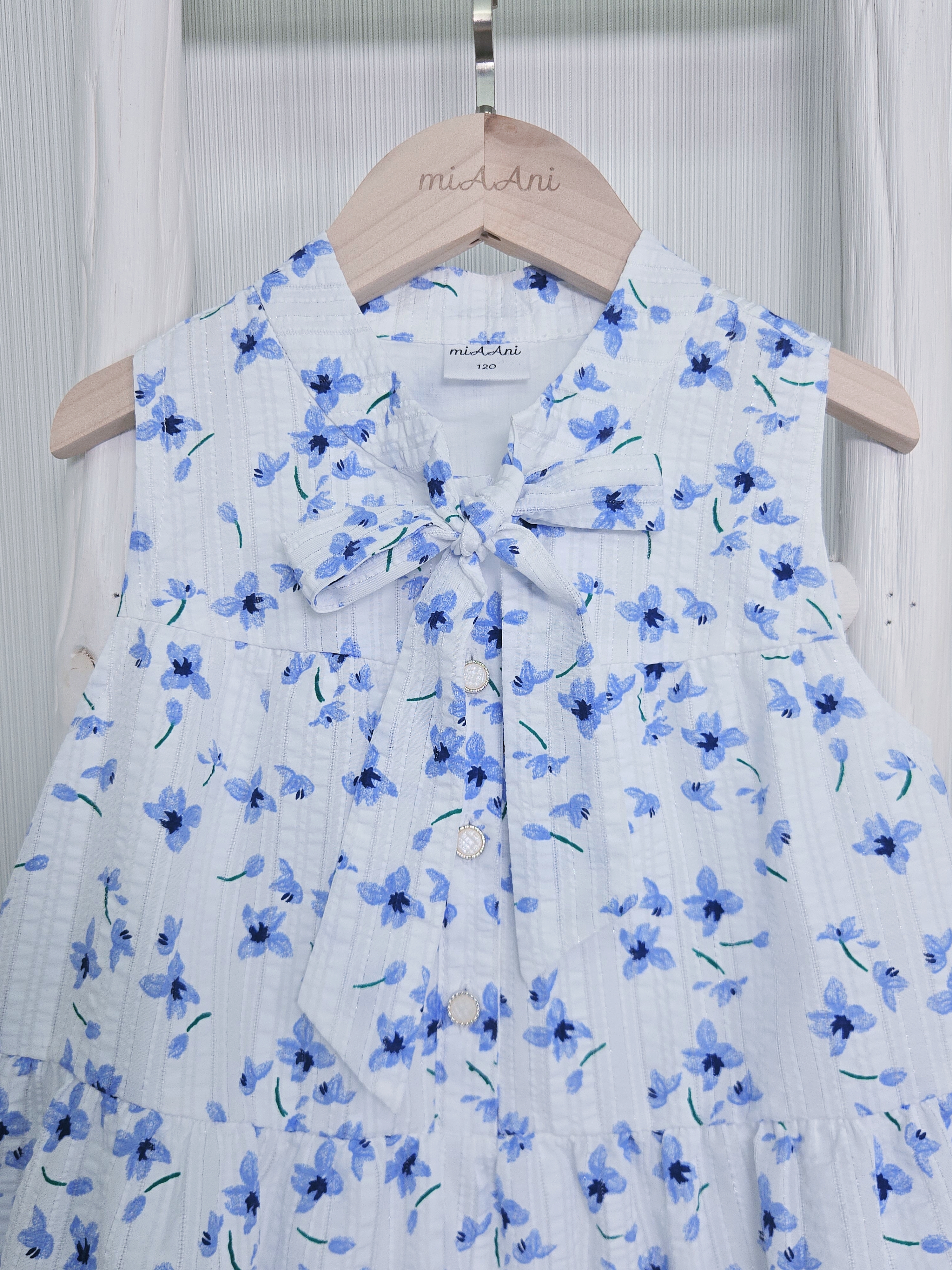 Gabrielle 白底藍花銀線暗條裙