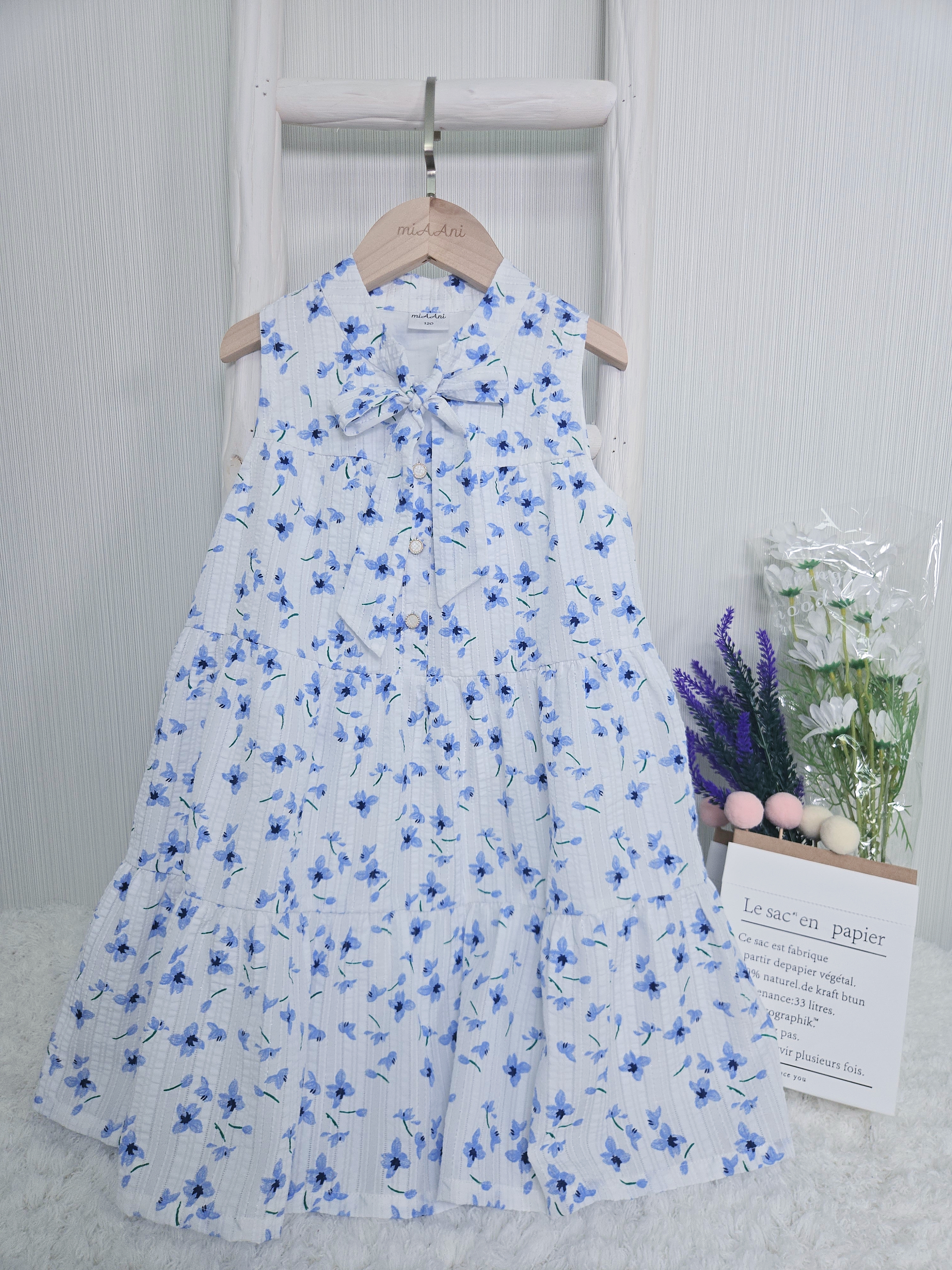 Gabrielle 白底藍花銀線暗條裙