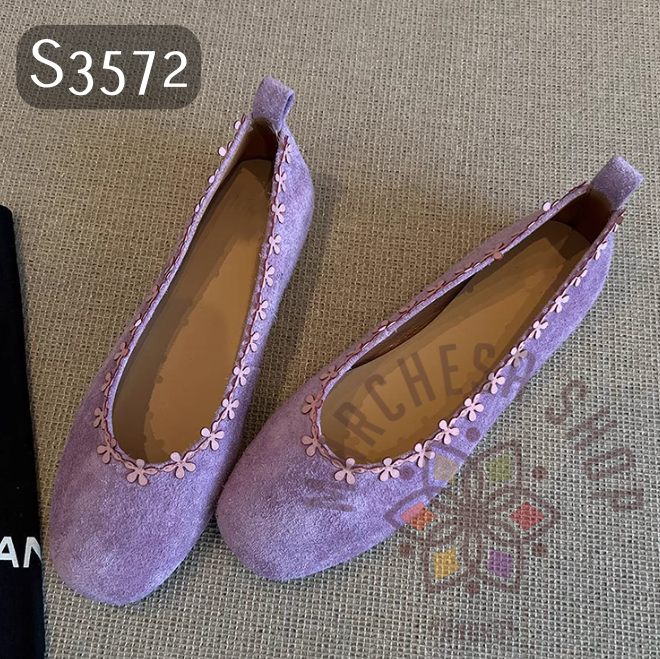 S3572 - 頭層羊猄皮花邊圓頭平底鞋