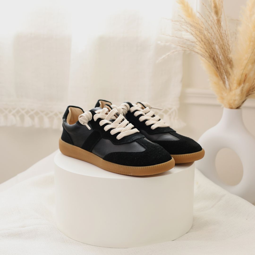 艾蜜莉真皮德訓鞋 經典黑