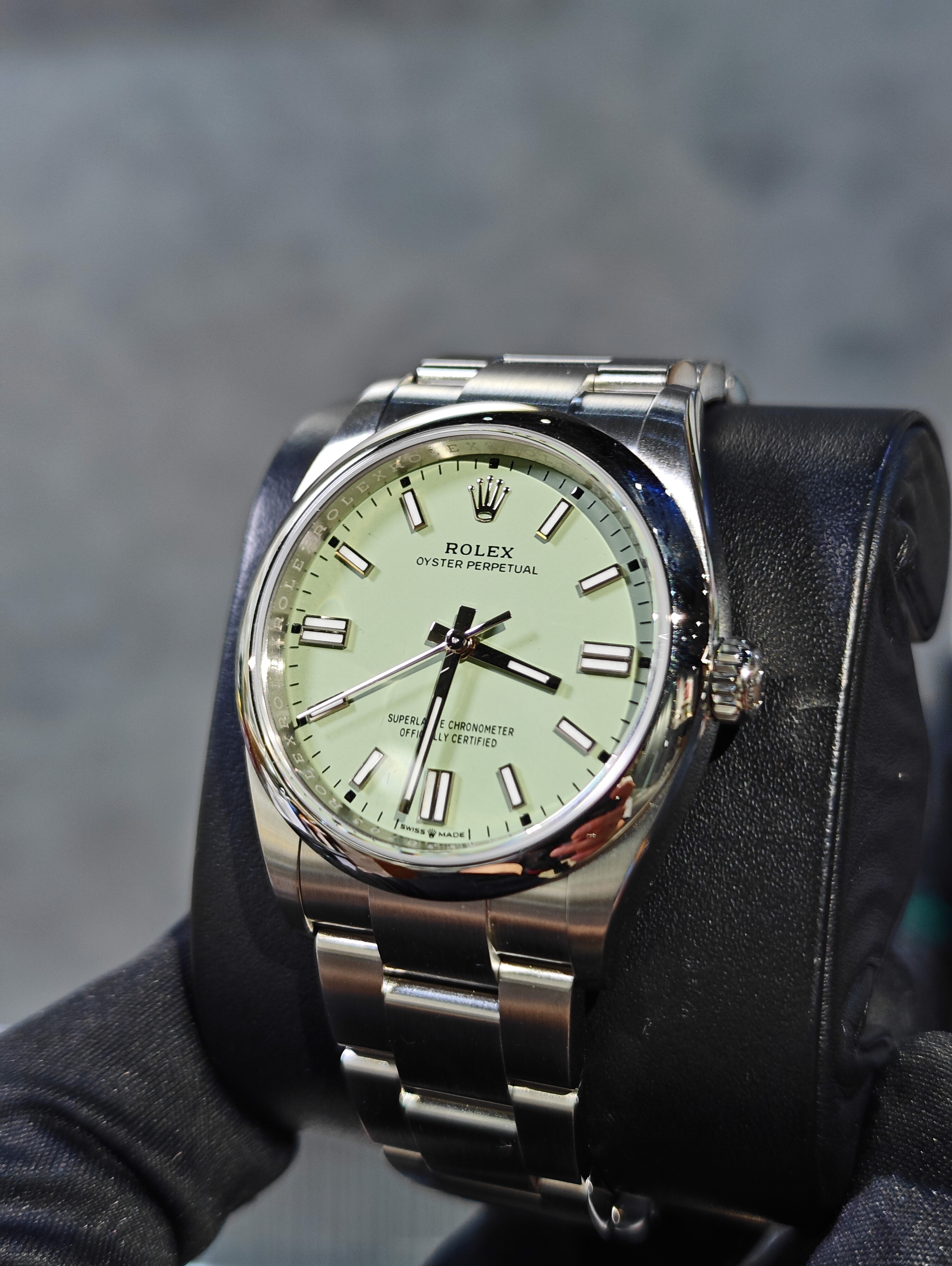 BRAND NEW ROLEX 126000 OYSTER PERPETUAL 36 WITH A PISTACHIO GREEN DIAL AND AN OYSTER BRACELET 36MM