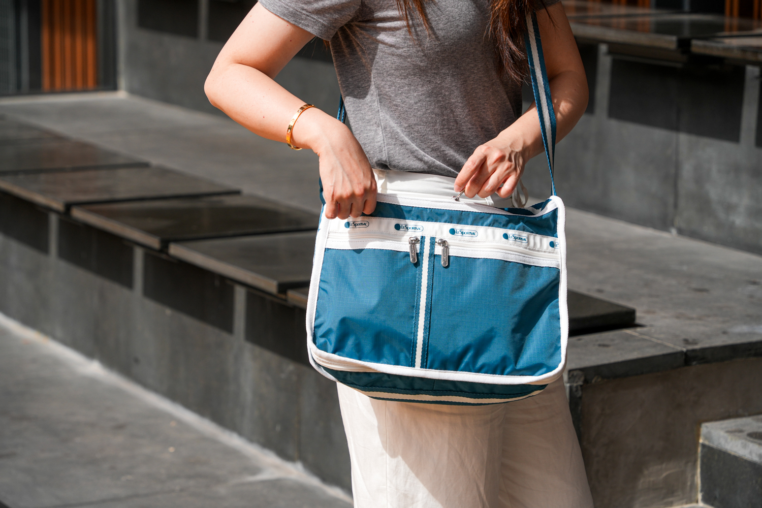 DELUXE 日用斜揹袋 (SPECTATOR TEAL BLUE)