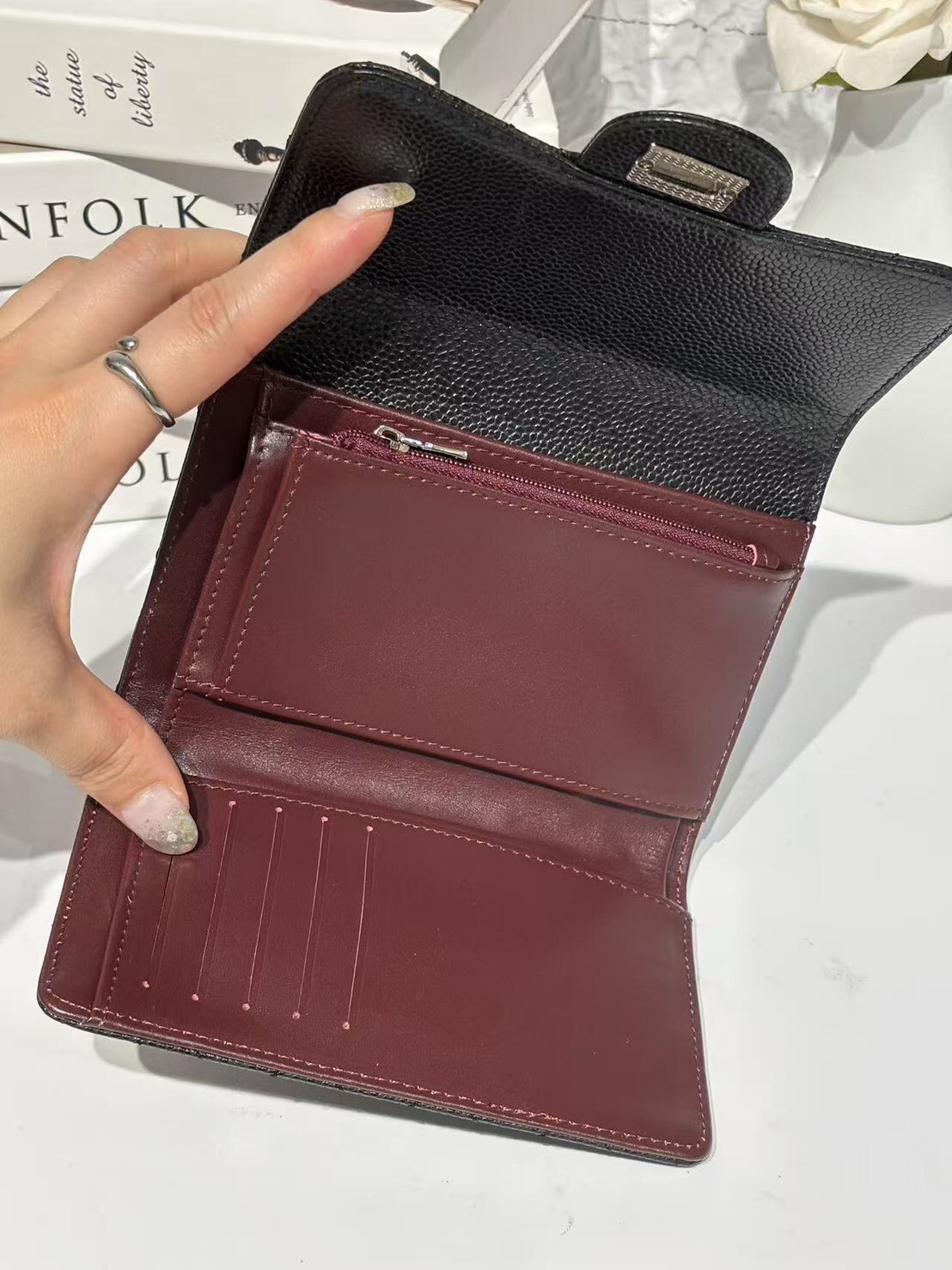 小香風魚子醬中長夾