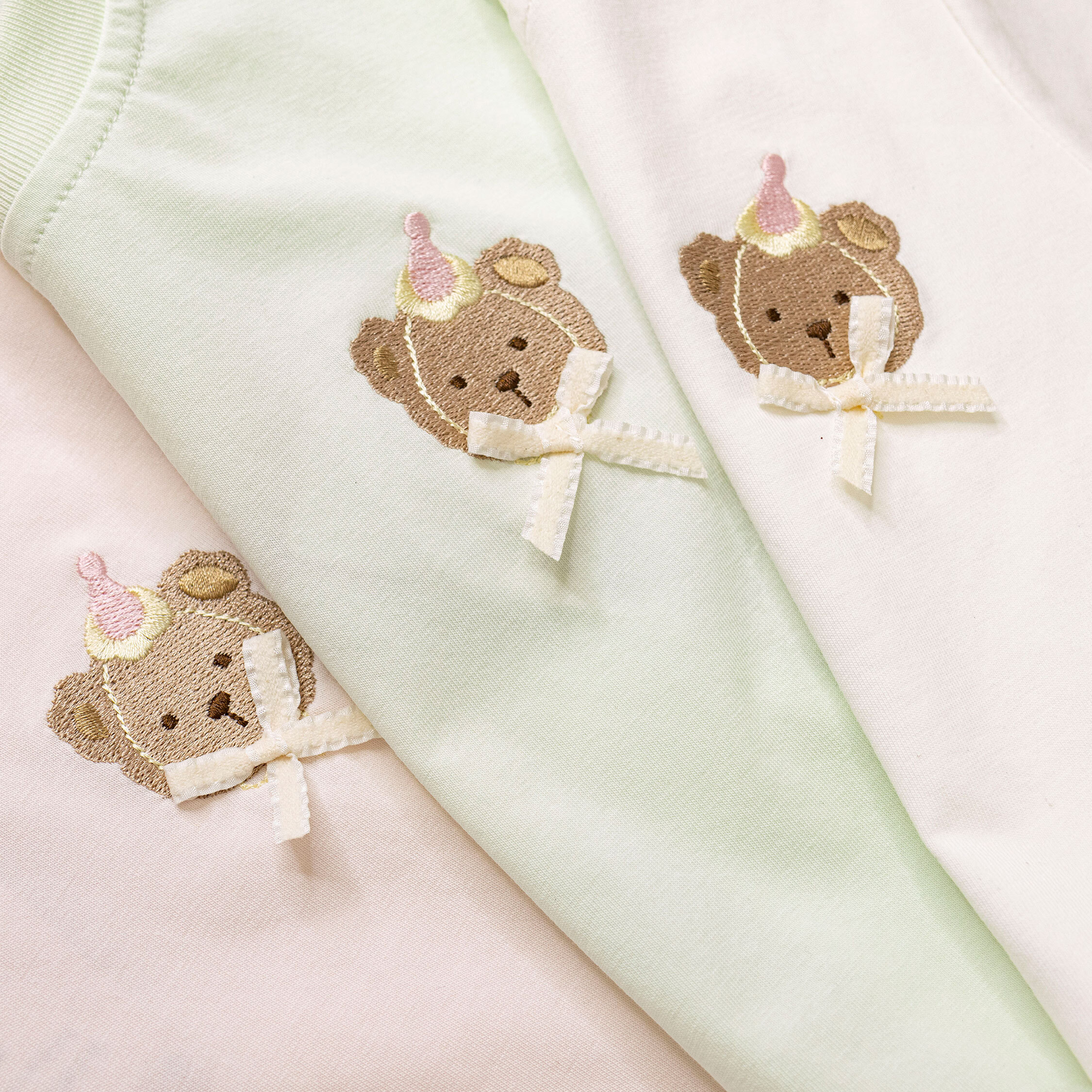 【H50512】可愛小熊刺繡網紗拼接上衣/短T＊二色