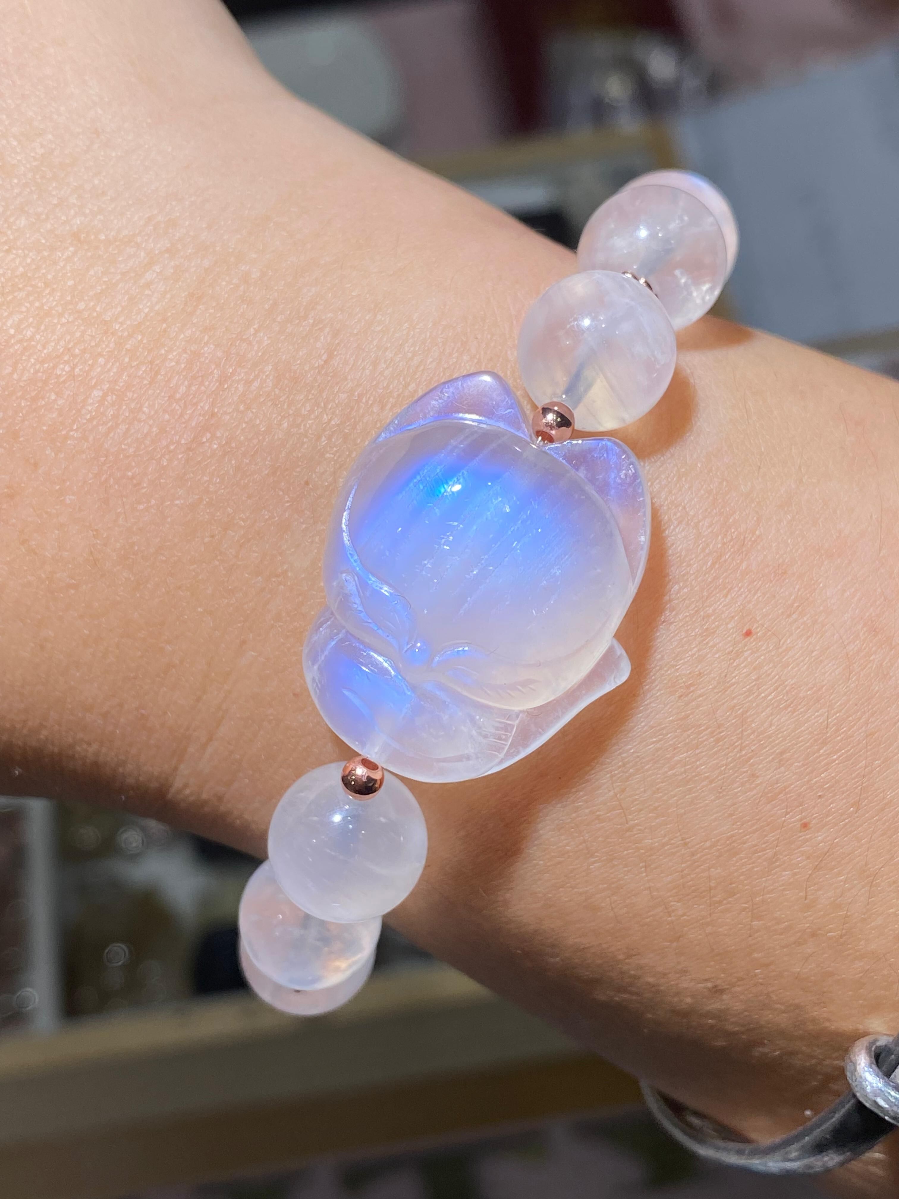 10.5-10.7MM月亮石配小狐仙手串