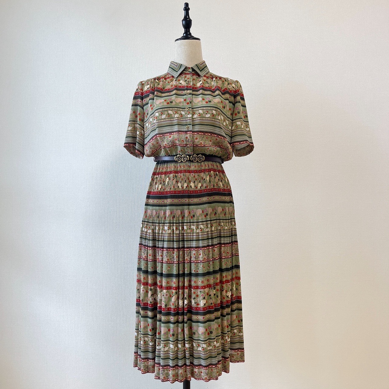 Chalet Blanc抹茶綠色和風碎花古著連身裙