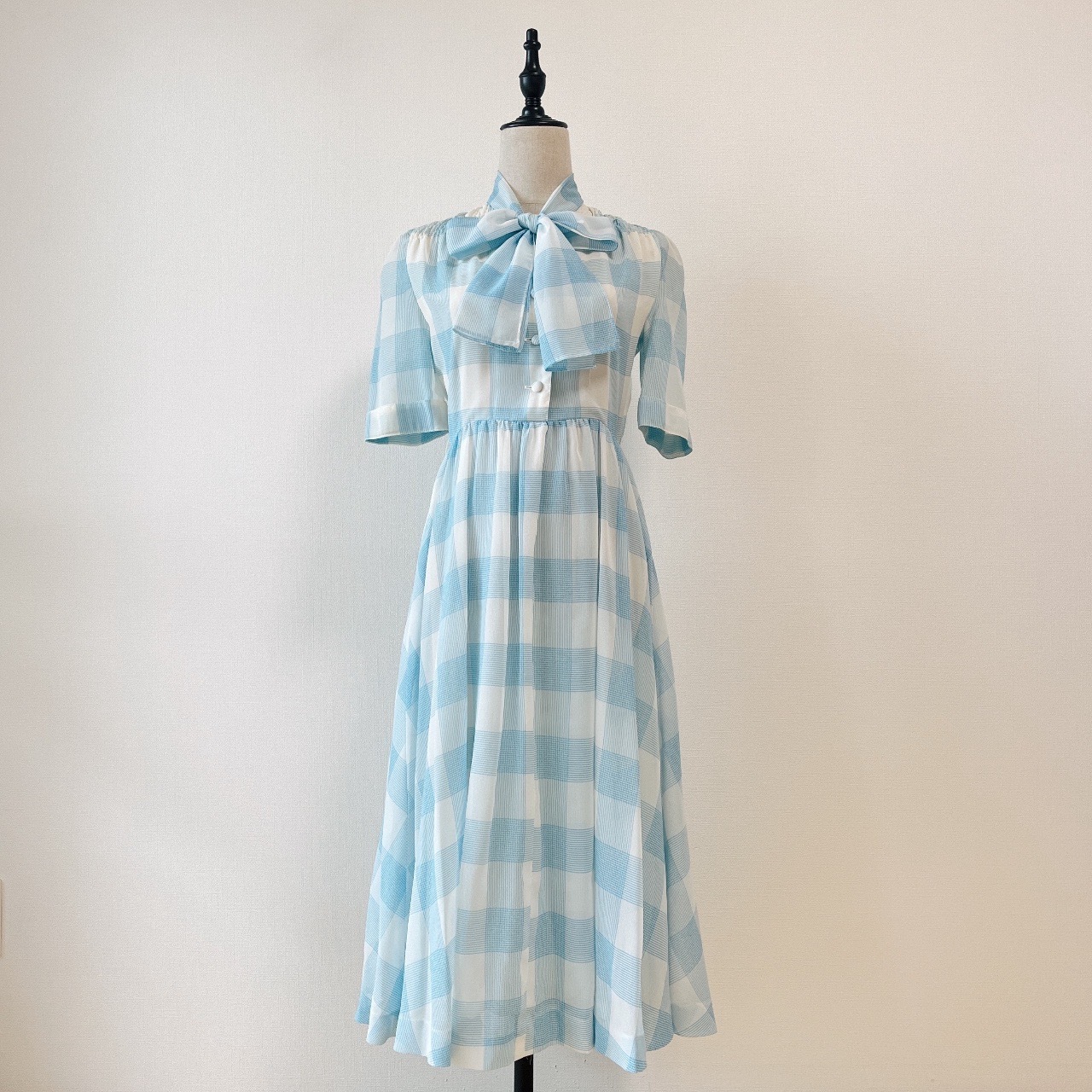 粉藍色配白色大蝴蝶結格紋連身裙裙