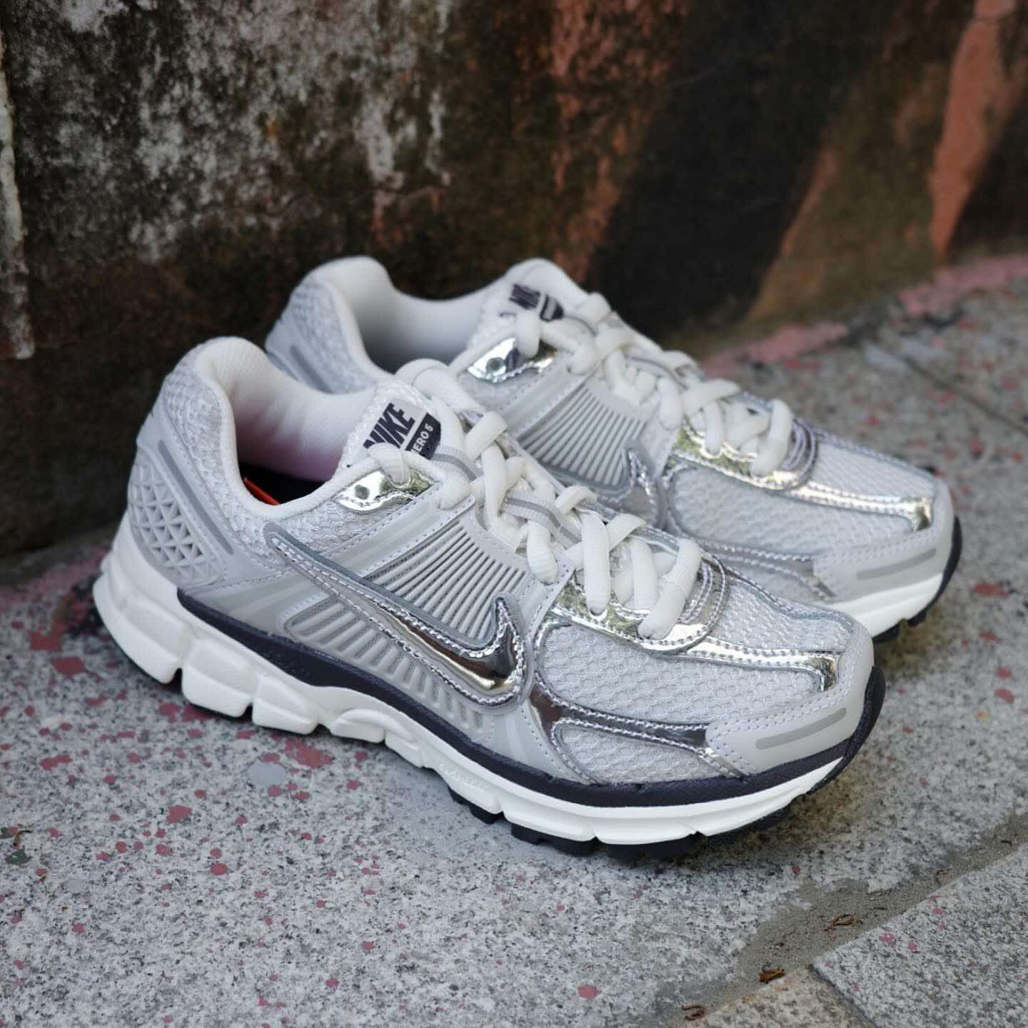 NIKE ZOOM VOMERO 5  金屬銀 灰銀 經典配色 小紅書推薦 y2k FD0884-025