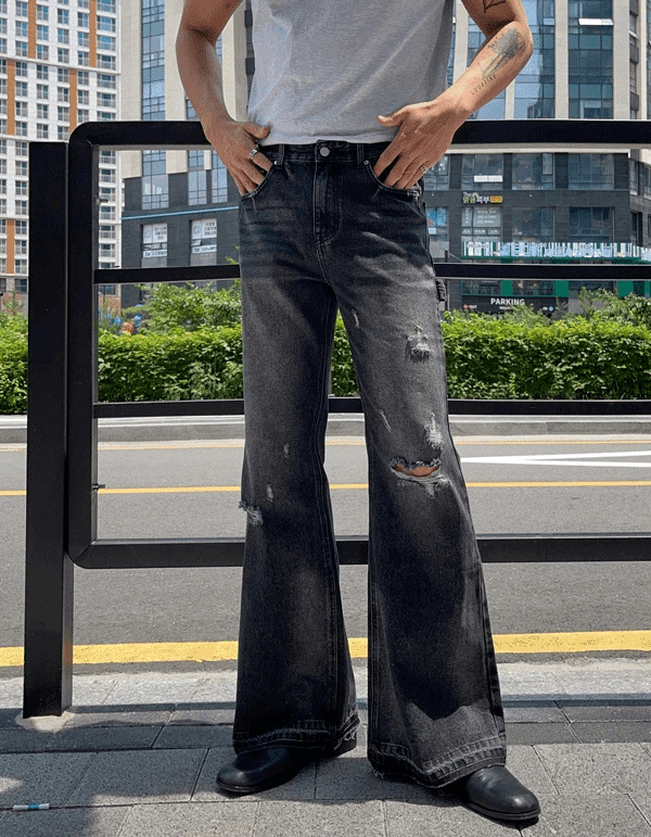 破洞黑色喇叭褲牛仔褲