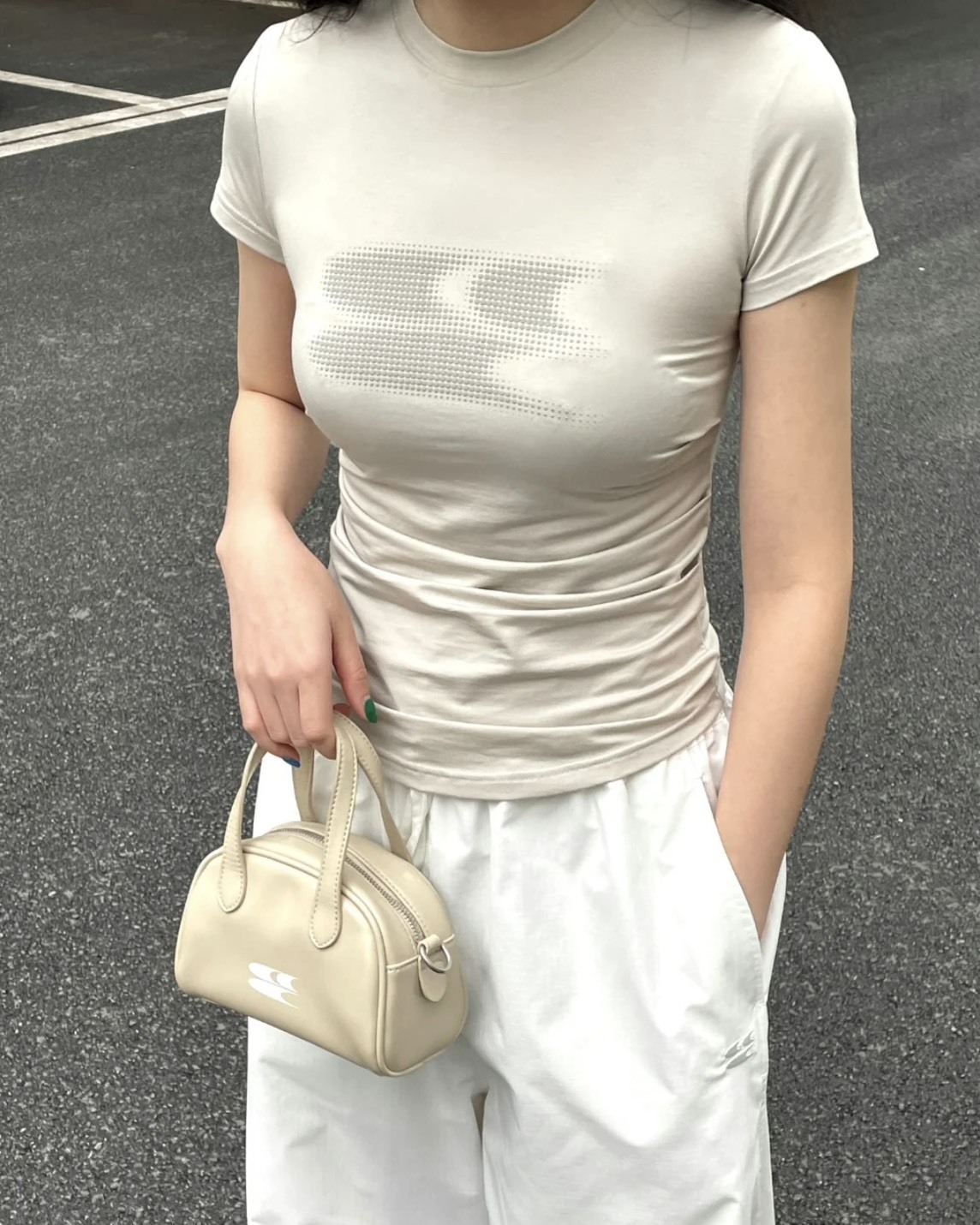 <快速出貨> Crying Center 三色漸變LOGO涼感收腰上衣 女