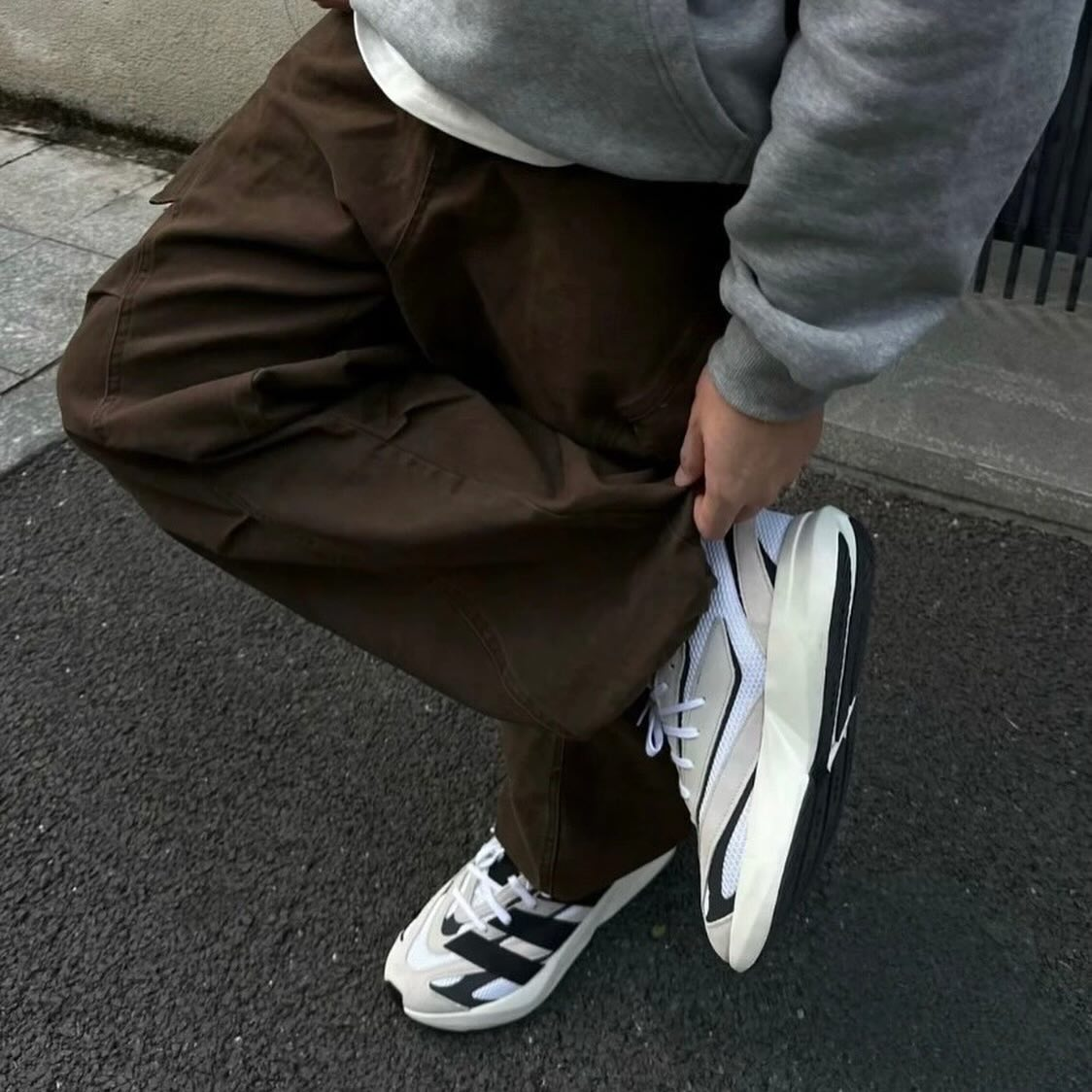 ADIDAS LIGHTBLAZE 慢跑鞋 [男生限時勁減!]