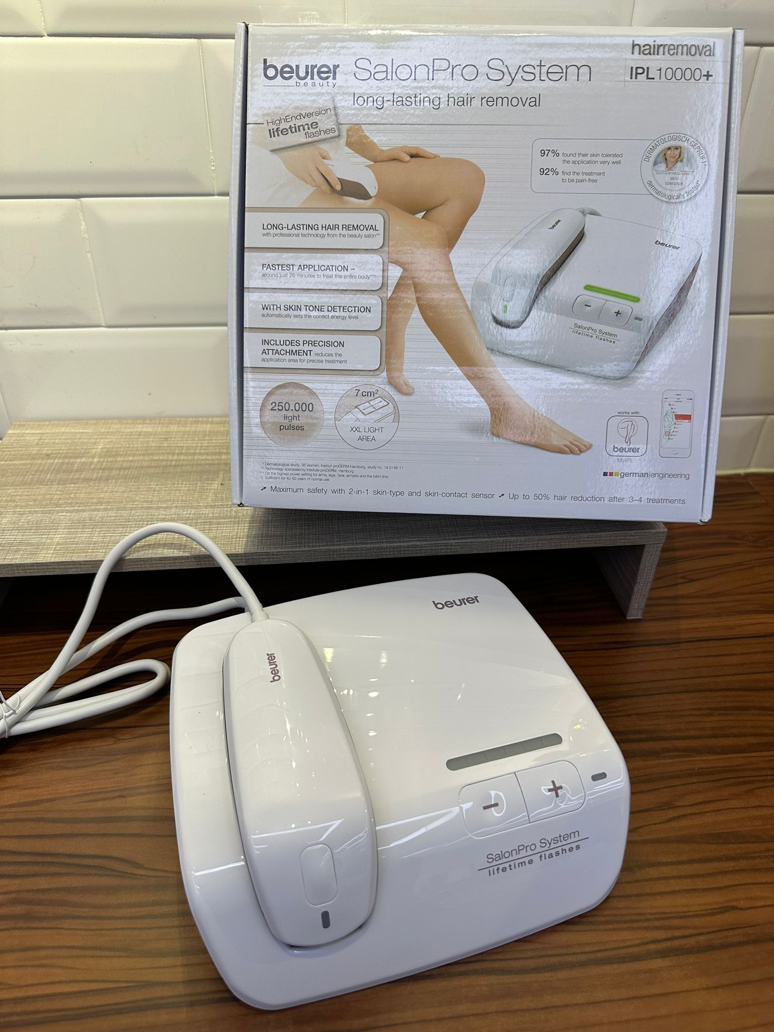 【預訂】LL060700 BEURER IPL10000+ SalonPro 脫毛機 (回贈$400購物金)