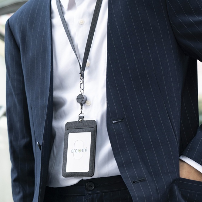 ERGOMI Transformer 識別證卡套手機支架直/橫款式