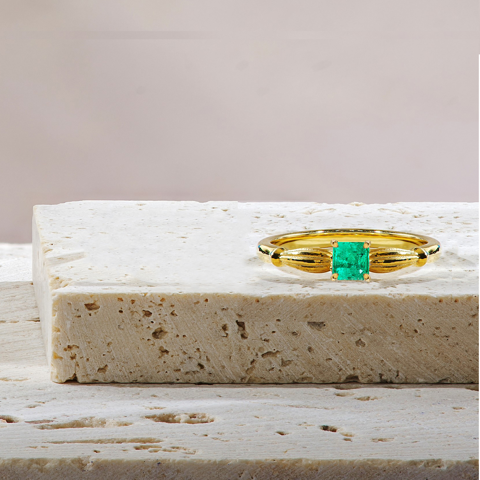 【訂製】0.65ct祖母綠18K羅馬柱戒指